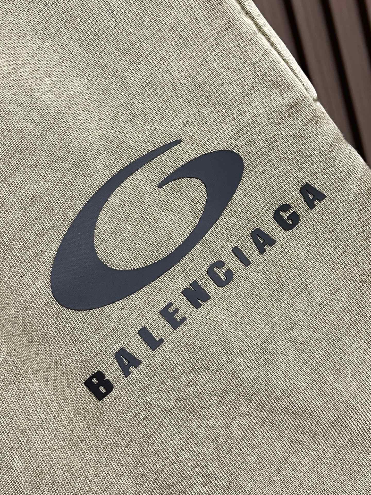 🛒🛒Balenciaga 2026SS早春新款直筒阔腿休闲卫裤，简约时尚新款定制面料，身穿手感舒适 低调