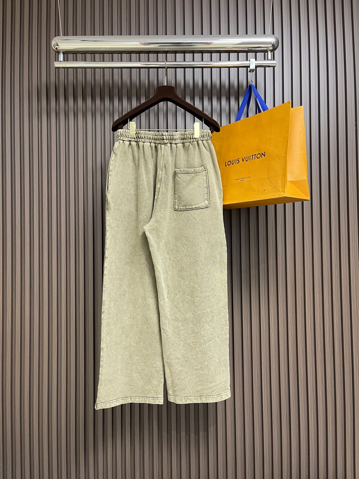 🛒🛒Balenciaga 2026SS早春新款直筒阔腿休闲卫裤，简约时尚新款定制面料，身穿手感舒适 低调