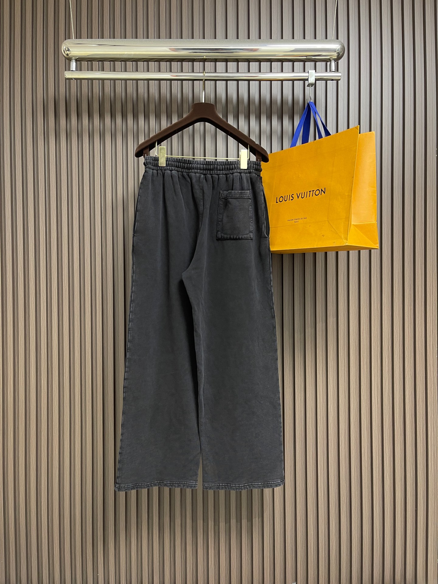 🛒🛒Balenciaga 2026SS早春新款直筒阔腿休闲卫裤，简约时尚新款定制面料，身穿手感舒适 低调