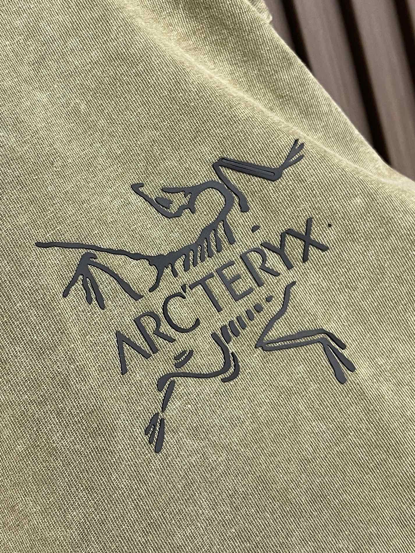 🛒🛒ARCTERYX 始祖鸟2026ss新款圆领卫衣，经典logo标识印花视觉冲击力时尚感强！面料柔软舒
