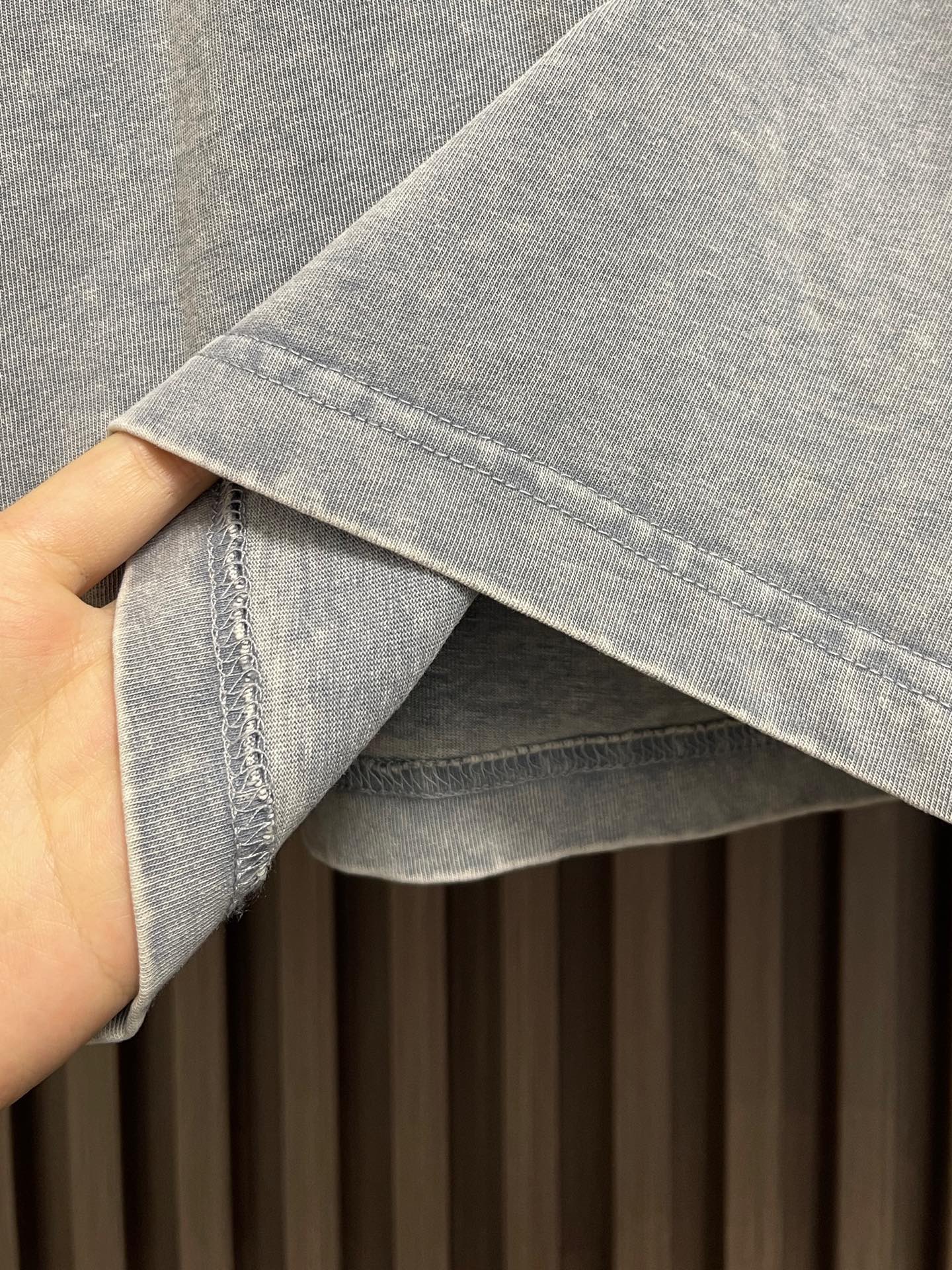 🛒🛒BALENCIAGA 巴黎世家logo标识印花圆领卫衣，定织420G重磅鱼鳞毛圈面料抓绒处理，订染并