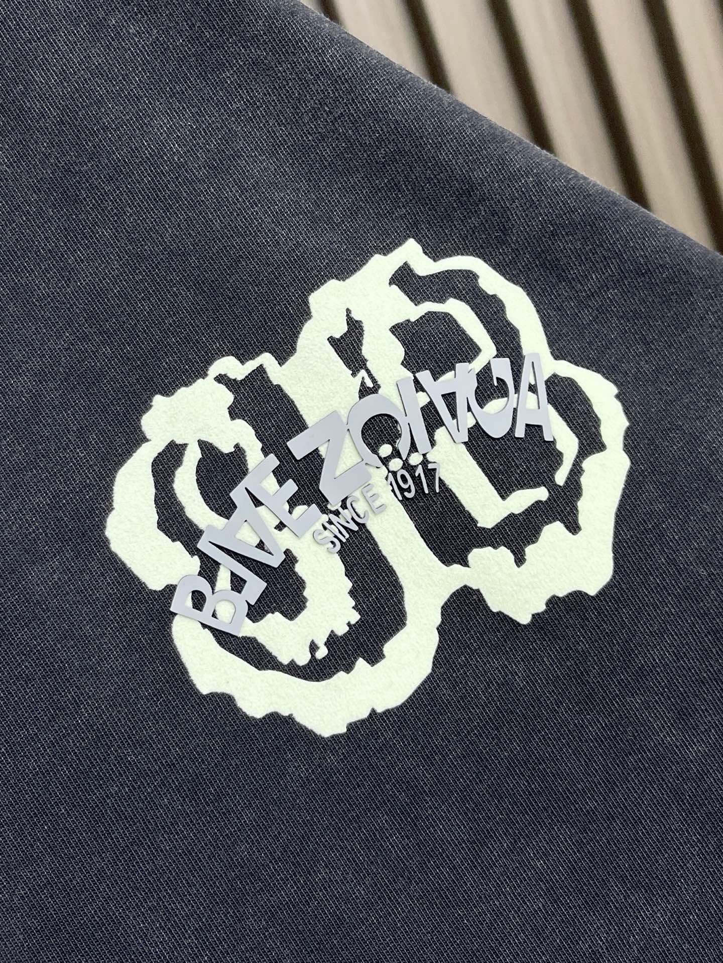 🛒🛒BALENCIAGA 巴黎世家logo标识印花圆领卫衣，定织420G重磅鱼鳞毛圈面料抓绒处理，订染并