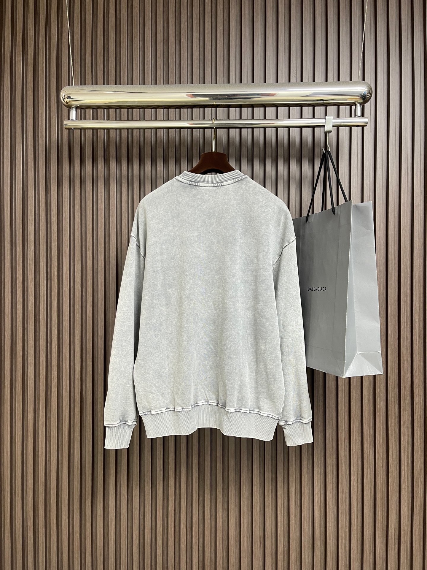 🛒🛒Balenciaga 2026ss早春互扣标识图案提花圆领长袖卫衣，鱼鳞底纯棉面料、尼龙固浆水印、经