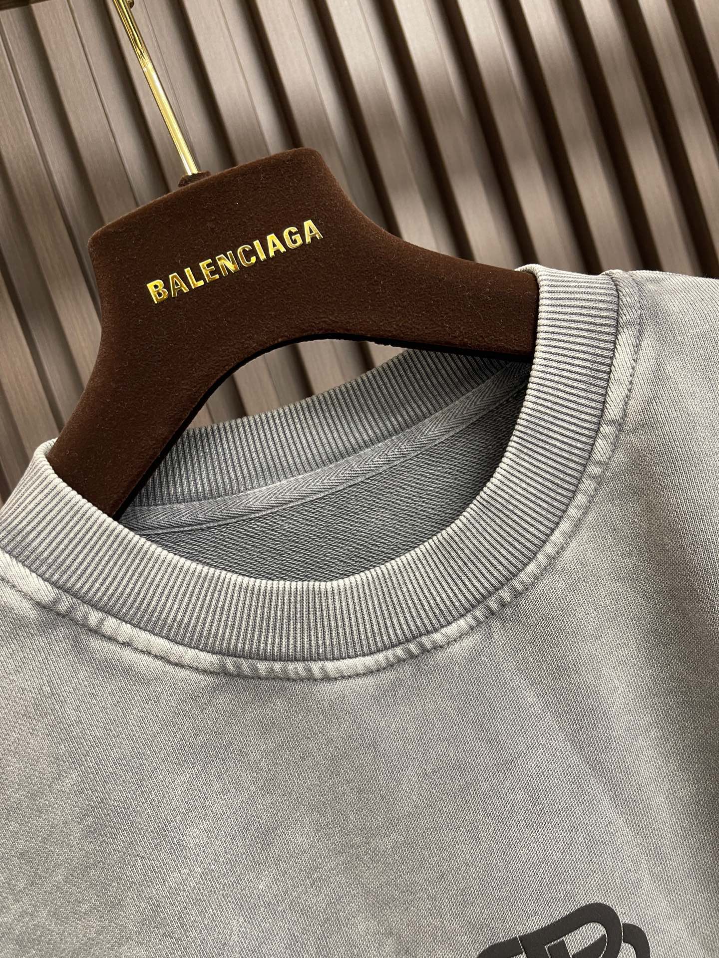 🛒🛒Balenciaga 2026ss早春互扣标识图案提花圆领长袖卫衣，鱼鳞底纯棉面料、尼龙固浆水印、经