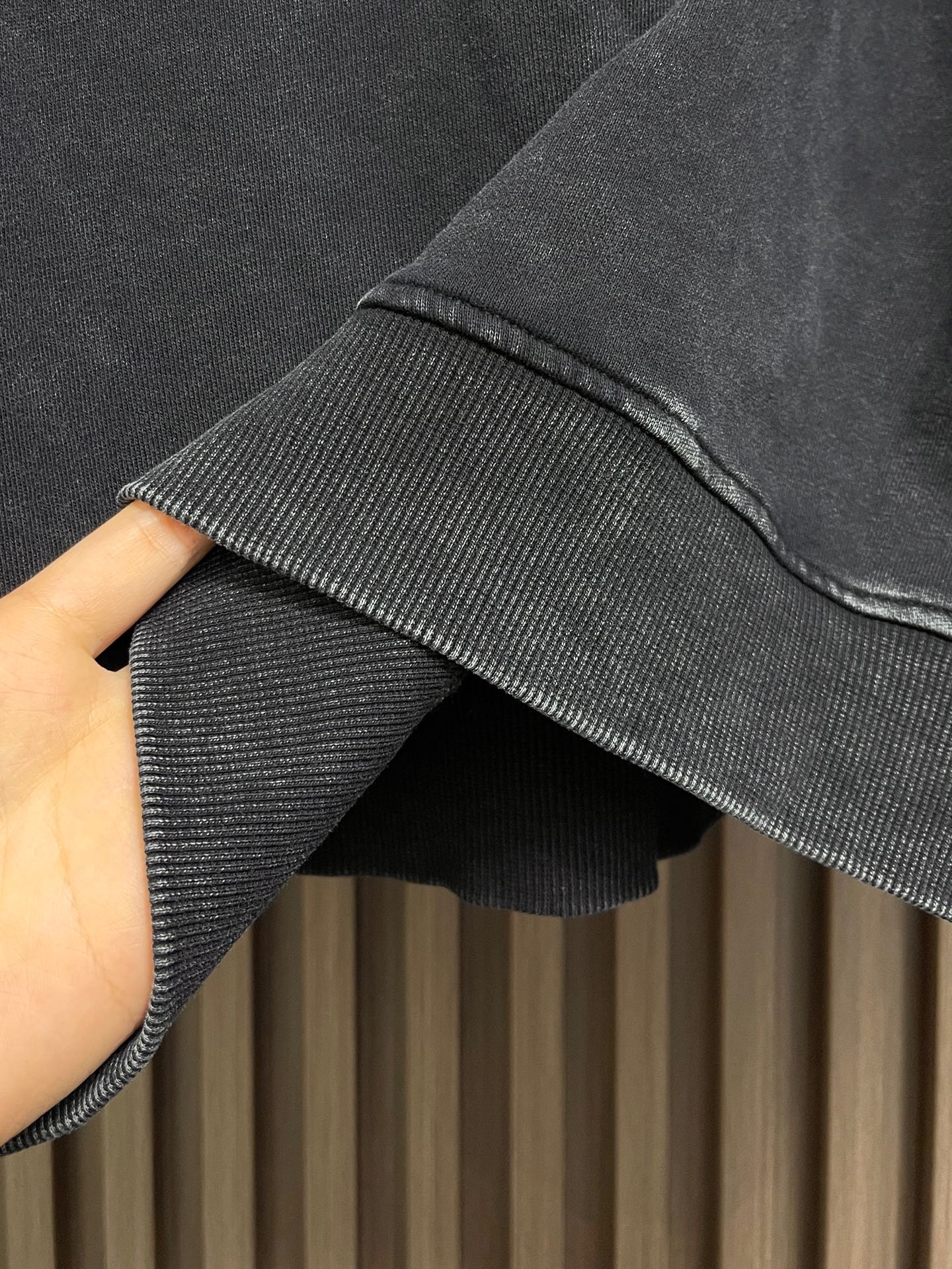 🛒🛒Balenciaga 2026ss早春互扣标识图案提花圆领长袖卫衣，鱼鳞底纯棉面料、尼龙固浆水印、经