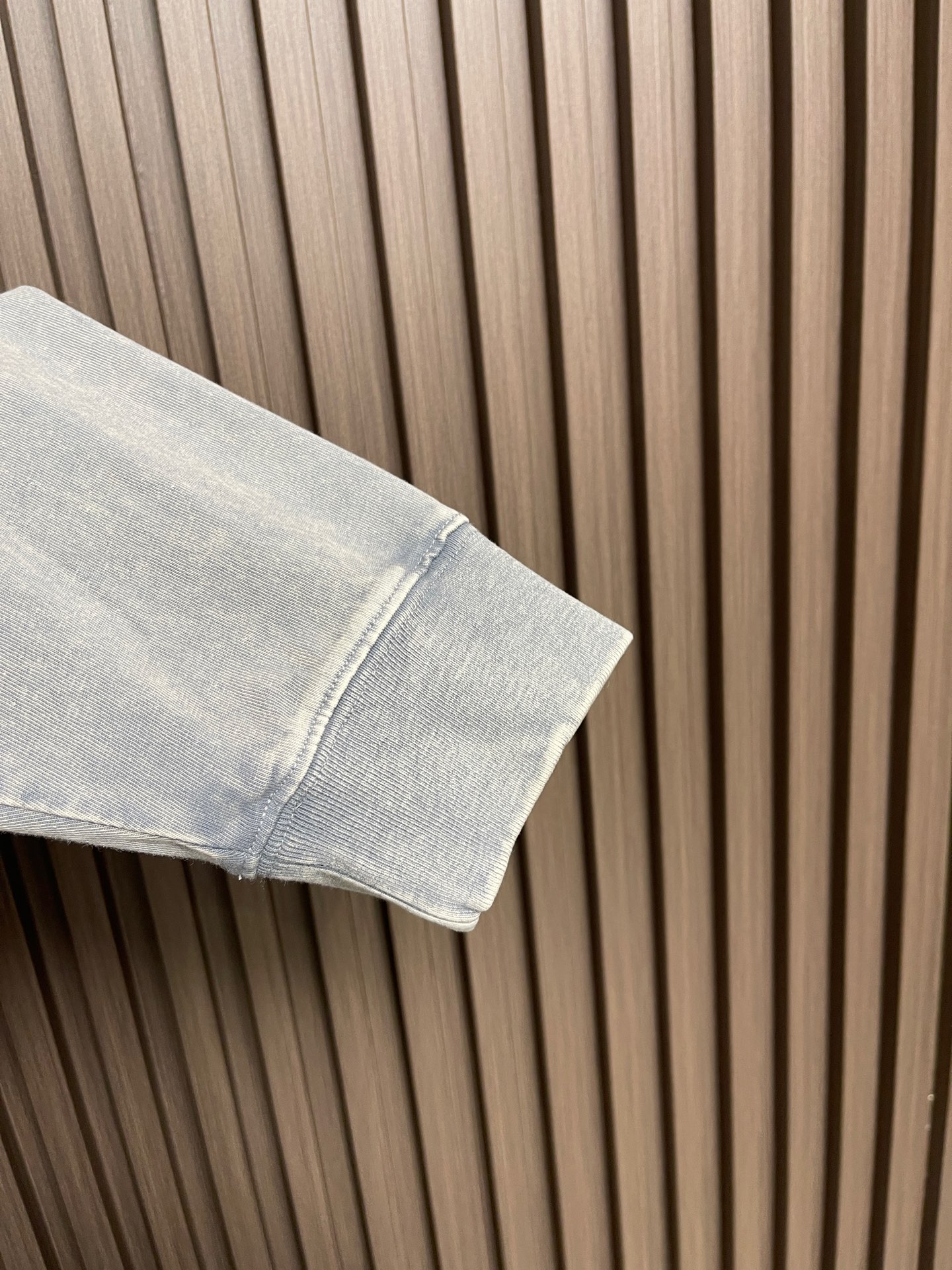 🛒🛒Balenciaga 2026SS早春新款洗水重工复古圆领长袖卫衣，男女同款，这款洗水卫衣选用柔软的