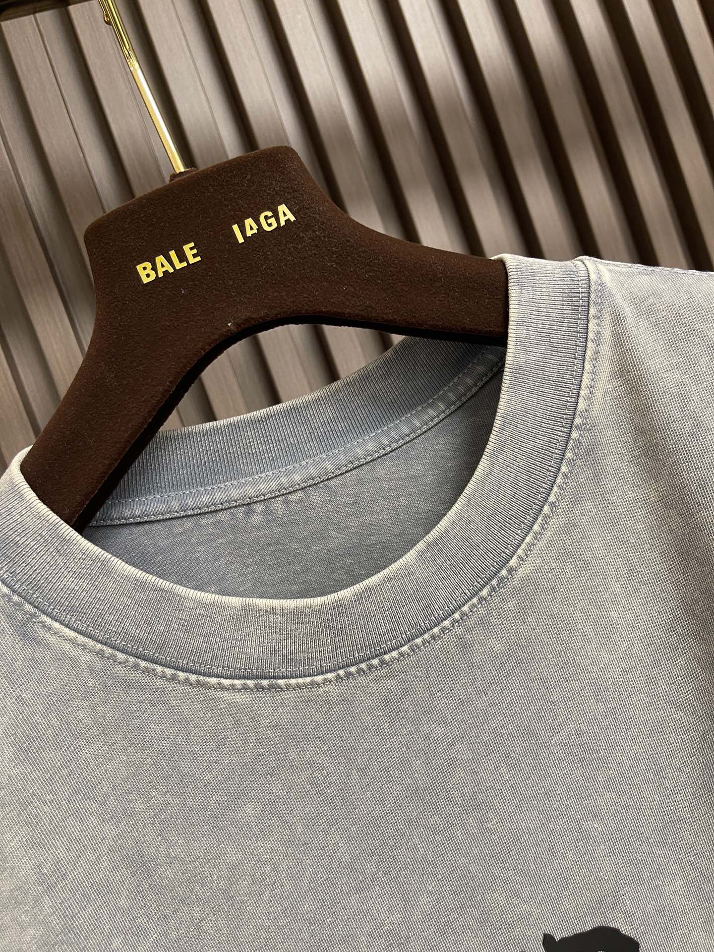 🛒🛒Balenciaga 2026SS早春新款洗水重工复古圆领长袖卫衣，男女同款，这款洗水卫衣选用柔软的