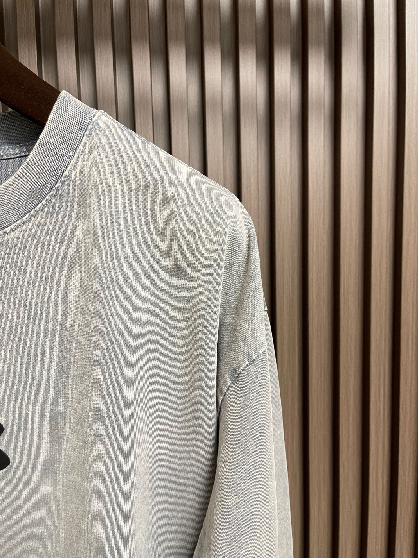 🛒🛒Balenciaga 2026SS早春新款洗水重工复古圆领长袖卫衣，男女同款，这款洗水卫衣选用柔软的