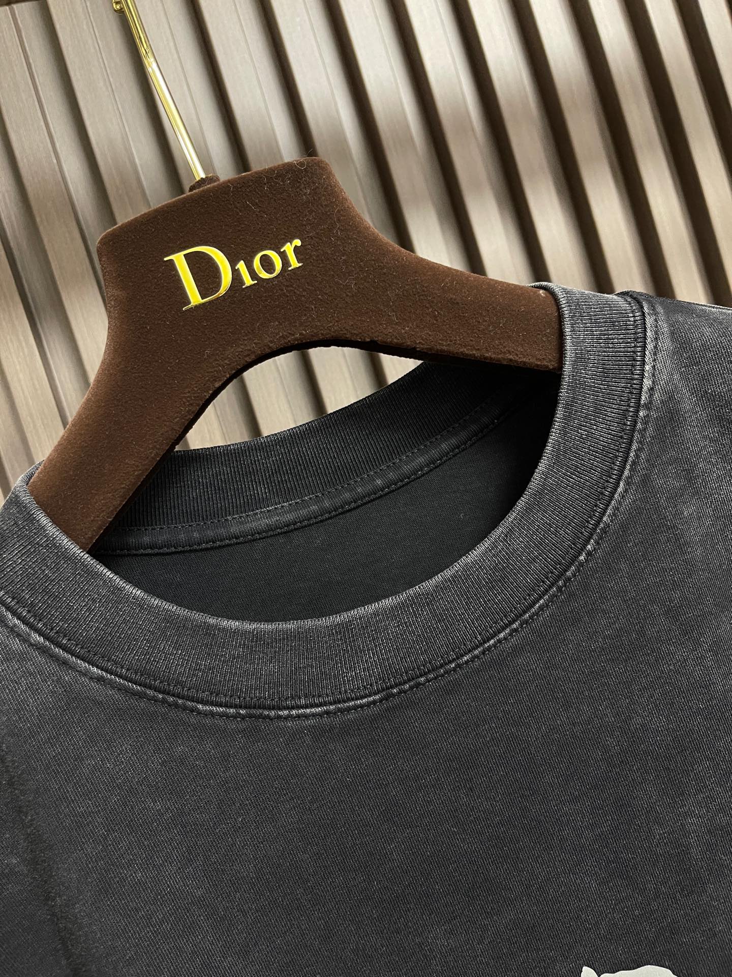 🛒🛒Balenciaga 2026SS早春新款洗水重工复古圆领长袖卫衣，男女同款，这款洗水卫衣选用柔软的