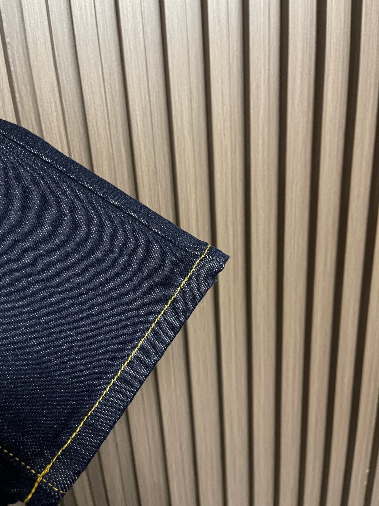 🛒🛒EmPorioArmani阿玛尼 EA 2026SS秋冬新款五金徽标复古牛仔裤，定制定染斜纹牛仔面料