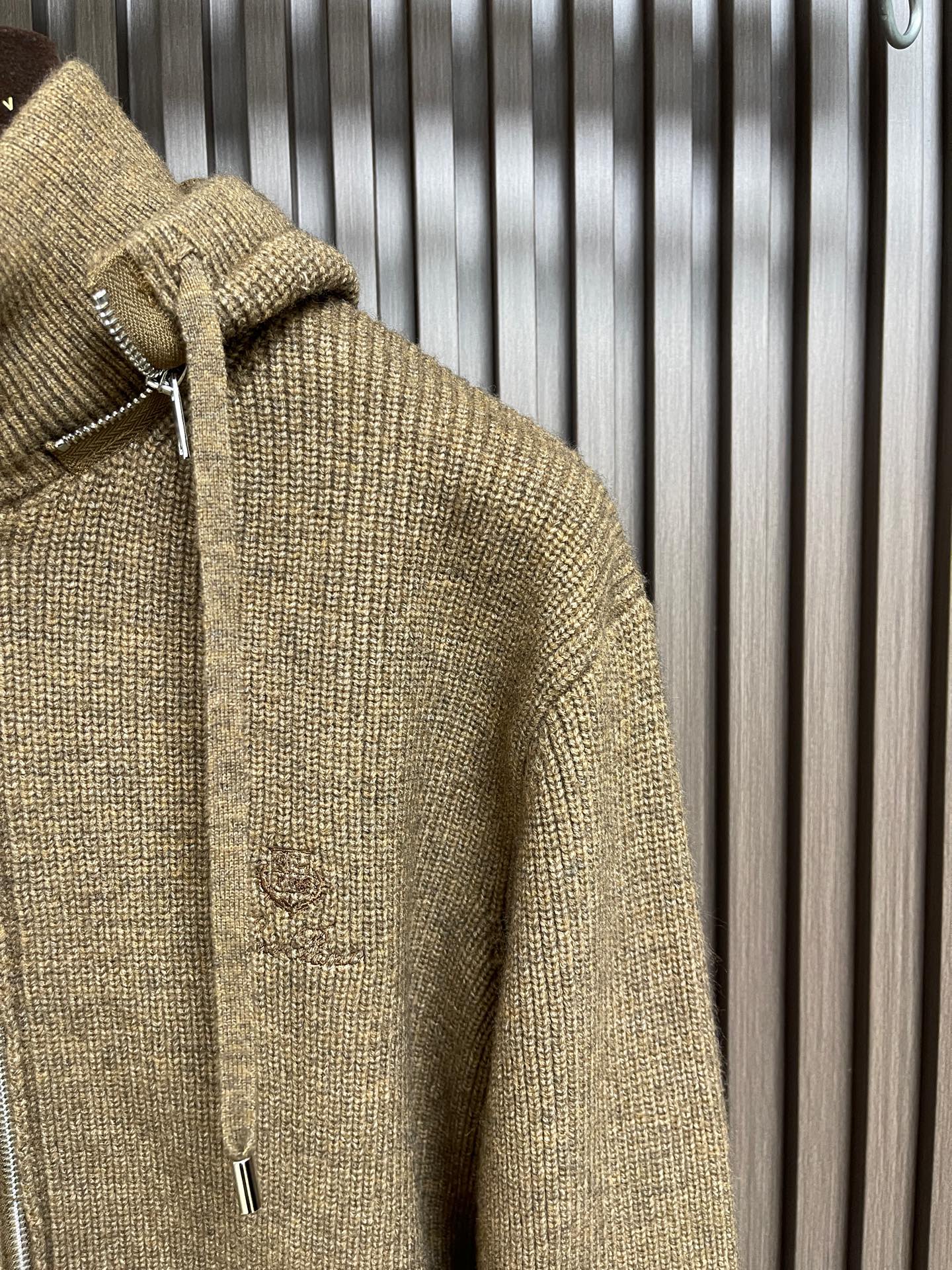 🛒🛒lP🆕 LoroPiana 诺悠翩雅 2025FW男士秋冬羊毛混纺拉链连帽针织毛衣，帽子可以拆卸 上