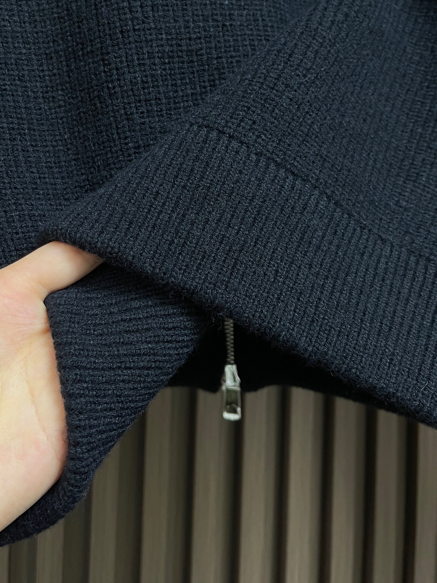 🛒🛒lP🆕 LoroPiana 诺悠翩雅 2025FW男士秋冬羊毛混纺拉链连帽针织毛衣，帽子可以拆卸 上