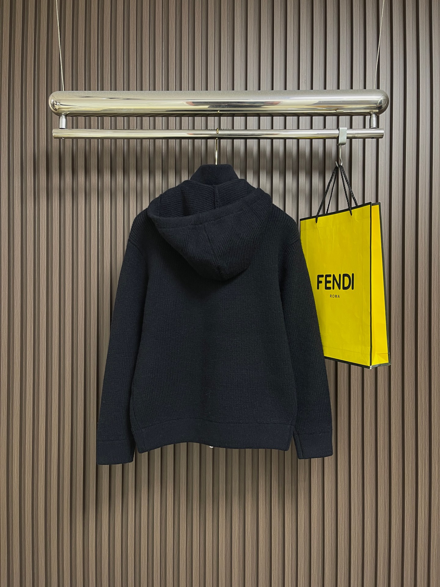 🛒🛒lP🆕 LoroPiana 诺悠翩雅 2025FW男士秋冬羊毛混纺拉链连帽针织毛衣，帽子可以拆卸 上