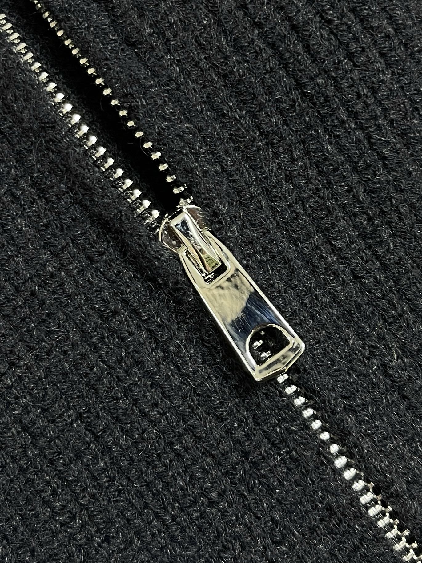 🛒🛒lP🆕 LoroPiana 诺悠翩雅 2025FW男士秋冬羊毛混纺拉链连帽针织毛衣，帽子可以拆卸 上