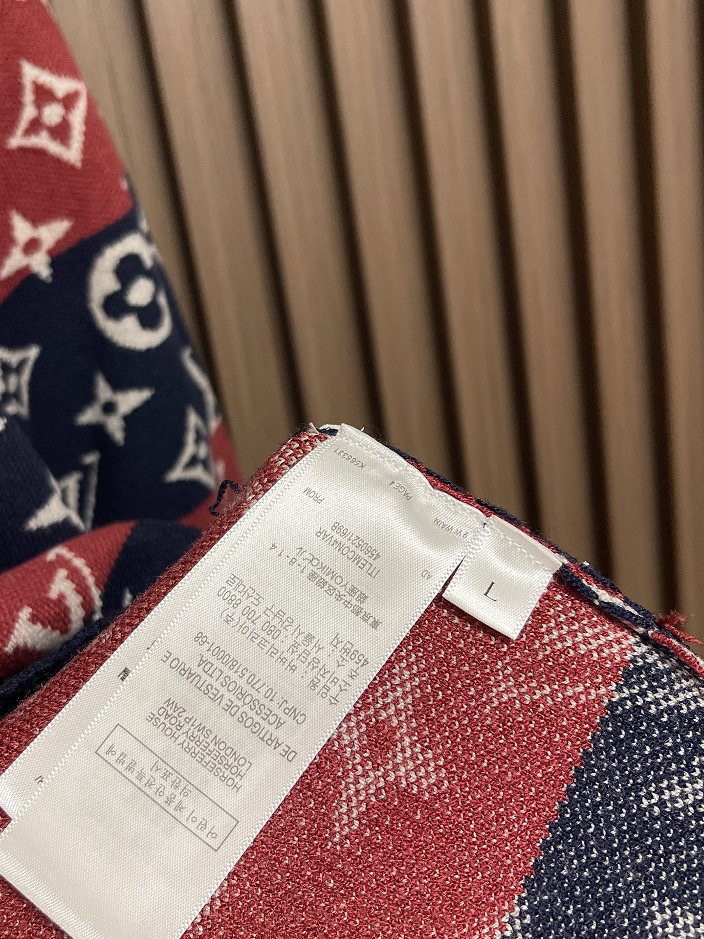 🛒🛒LV 2025SS早秋新品男女同款经典标识提花logo条纹撞色时尚百搭针织毛衣开衫，logo采撞色提