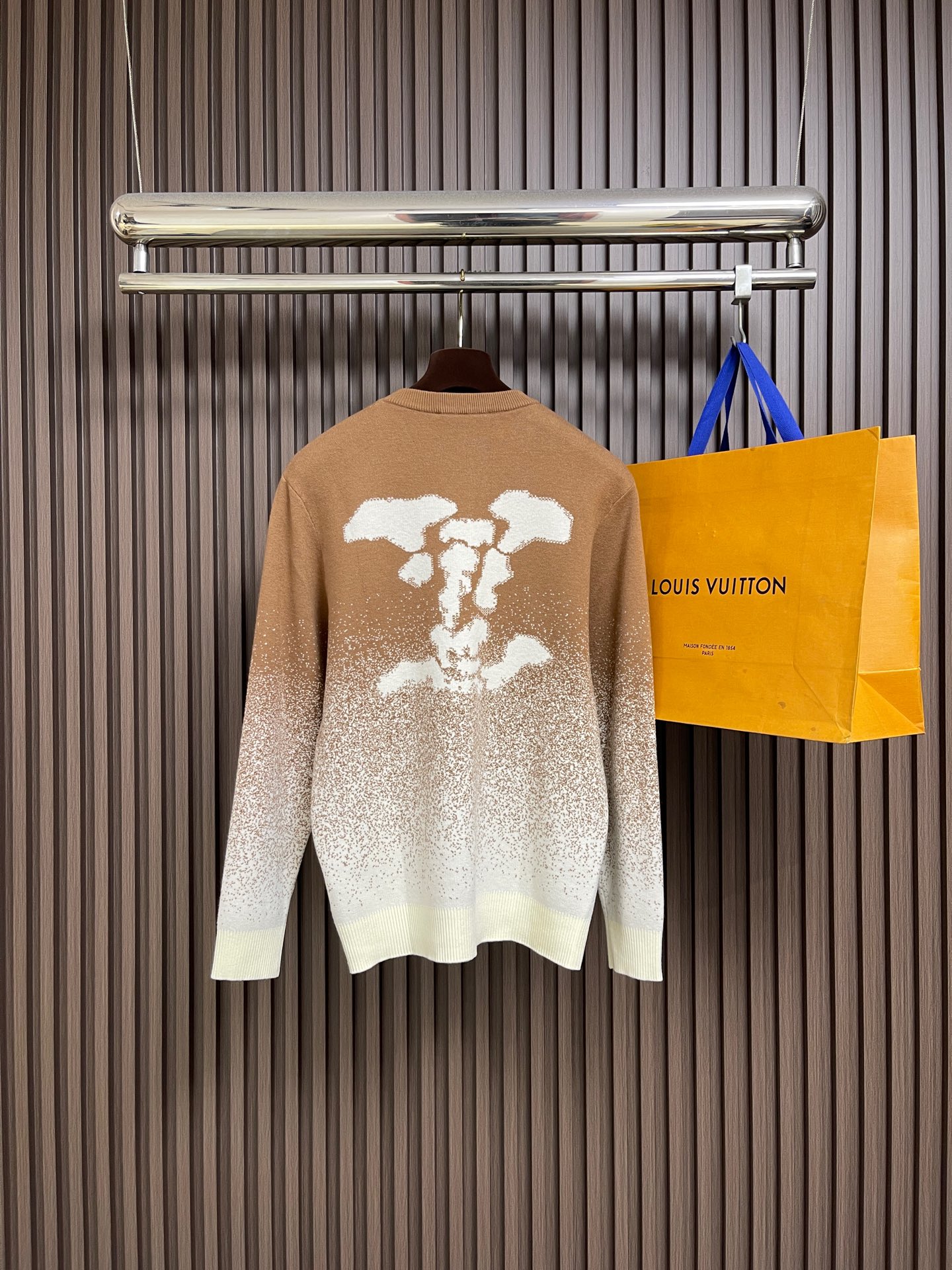 🛒🛒LV 2025fw 渐变提花圆领针织毛衣，跟足原板定染60支精梳赛络纺双纱采用先进14针挂毛机双层提