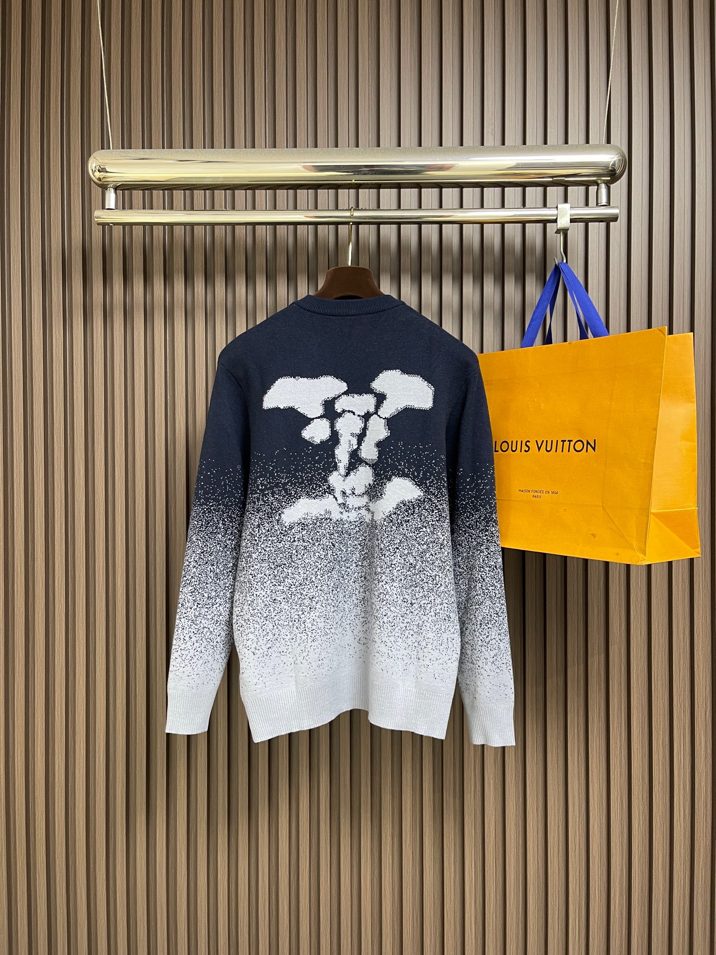 🛒🛒LV 2025fw 渐变提花圆领针织毛衣，跟足原板定染60支精梳赛络纺双纱采用先进14针挂毛机双层提