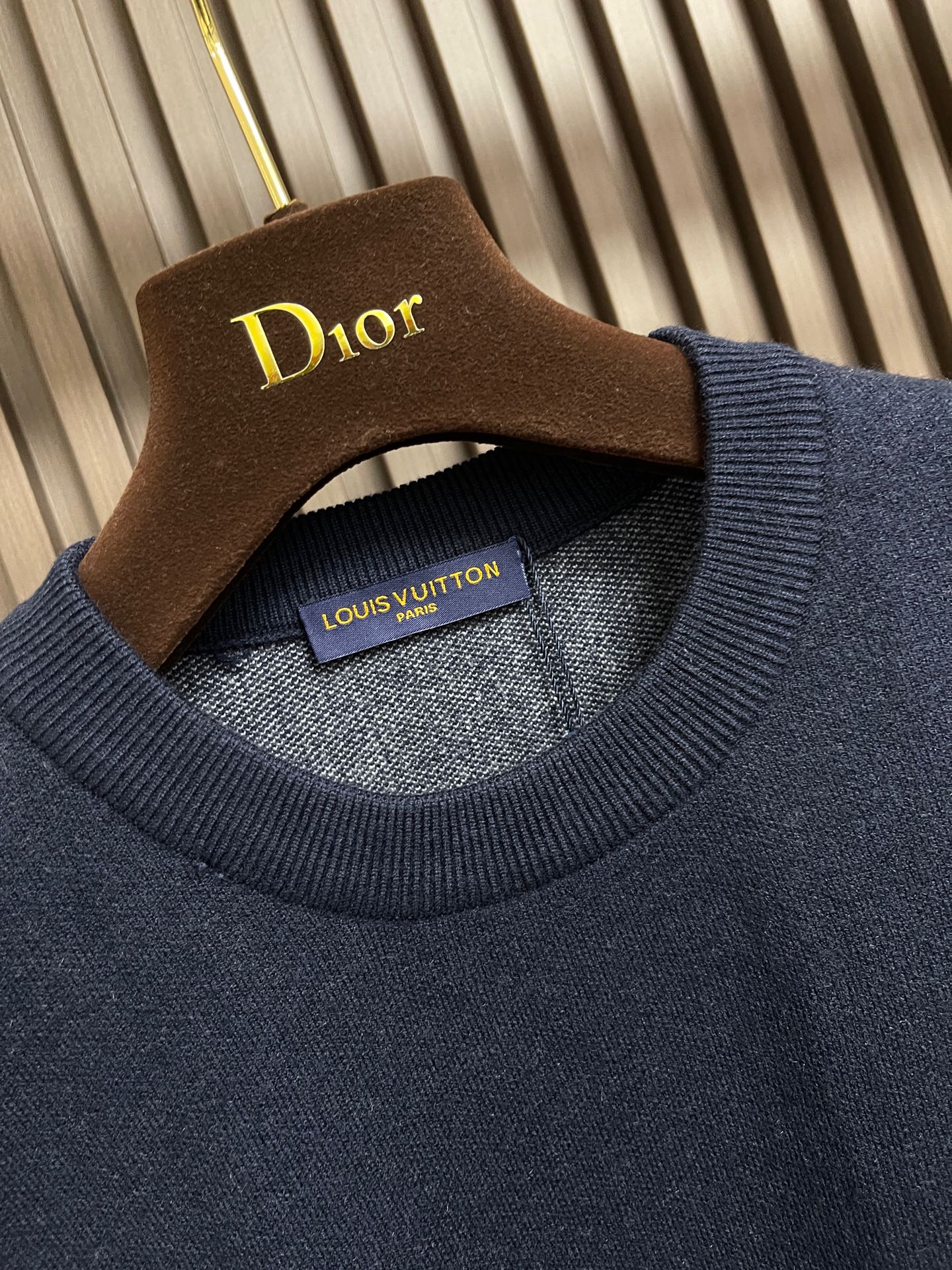 🛒🛒LV 2025fw 渐变提花圆领针织毛衣，跟足原板定染60支精梳赛络纺双纱采用先进14针挂毛机双层提