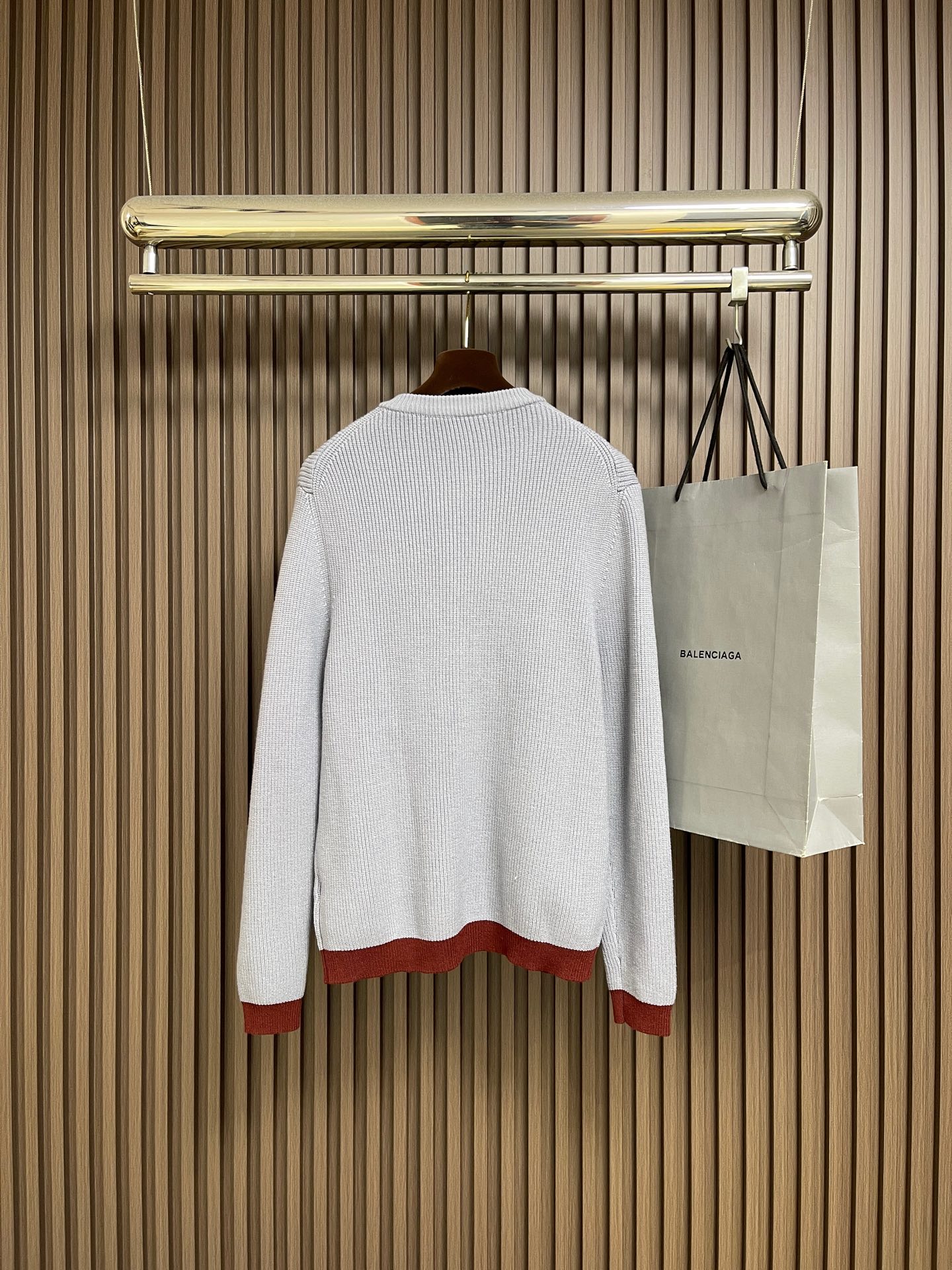 🛒🛒Gucci 2025ss新款罗纹针织开衫，早秋系列革新诠释温暖面料，融蕴传统和现代廓形，缔就精致休闲