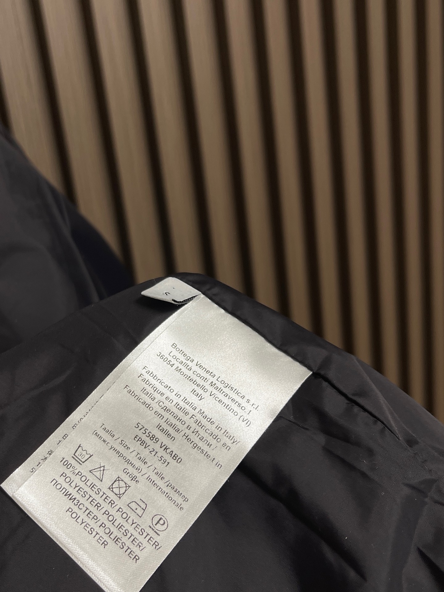 🛒🛒BV 编织羽绒服外套，轻奢时尚休闲风格，轻盈保暖柔软！低调系列时尚百搭，轻盈飘逸羽绒服两侧功能性斜插