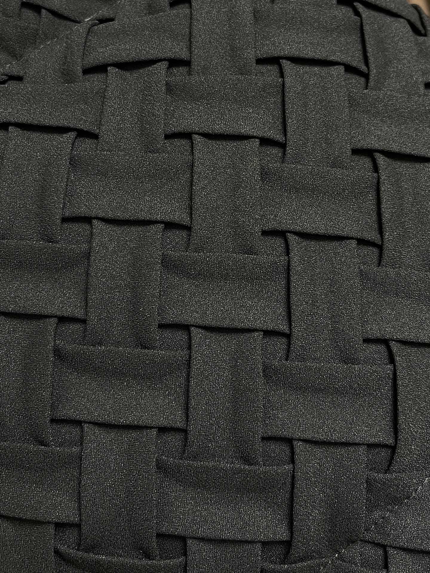 🛒🛒BV 编织羽绒服外套，轻奢时尚休闲风格，轻盈保暖柔软！低调系列时尚百搭，轻盈飘逸羽绒服两侧功能性斜插