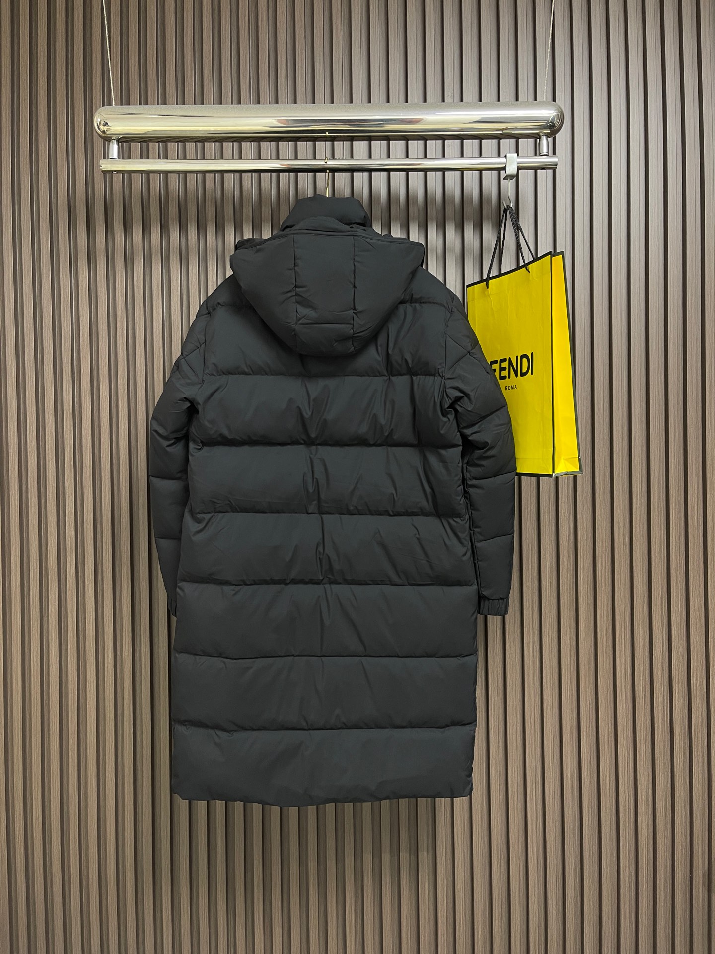 🛒🛒Moncler 蒙口 Hanovcrtan雾面长玛雅长款羽绒服，该款长款派克羽绒采用 longue 