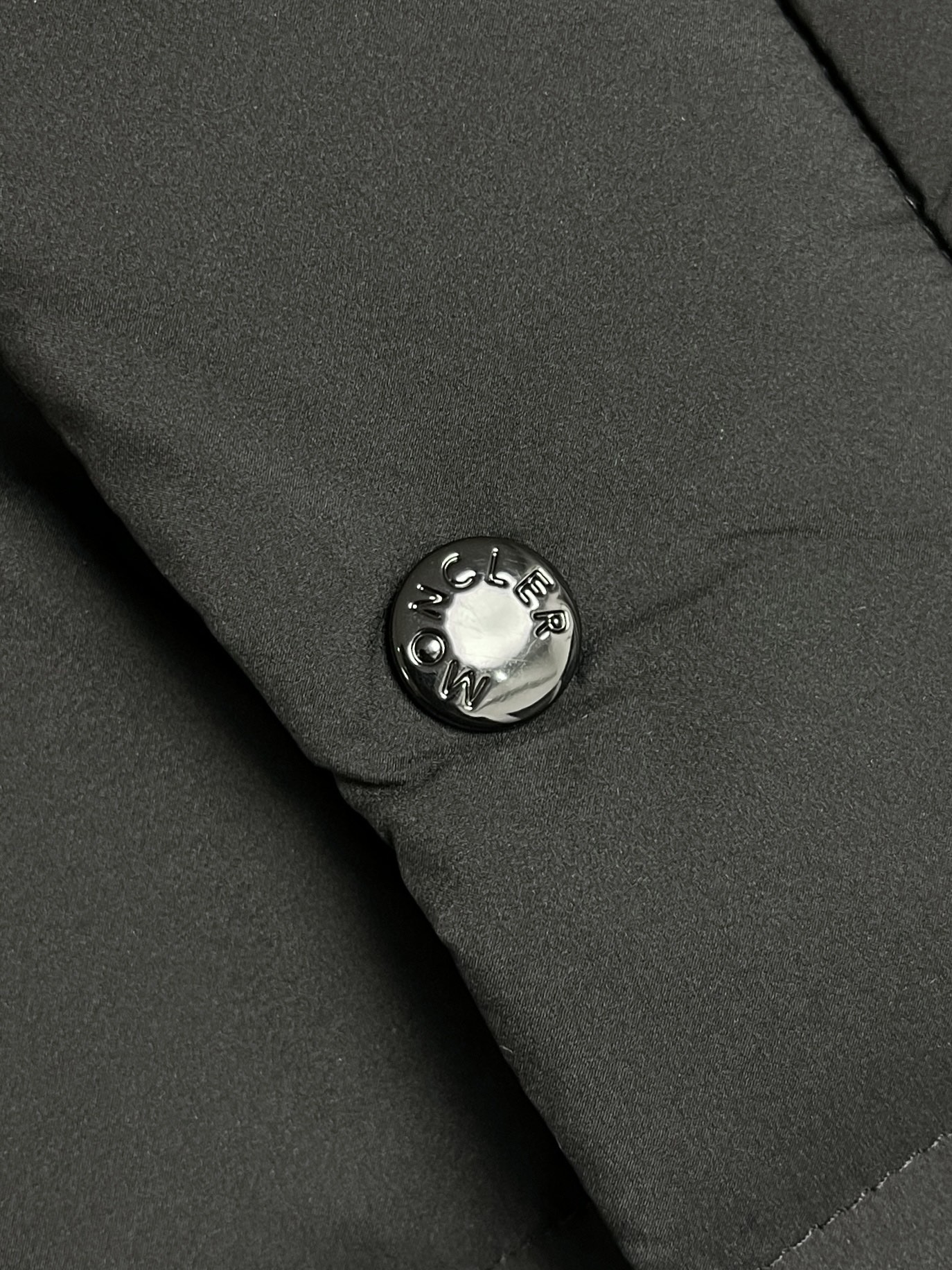 🛒🛒Moncler 蒙口 Hanovcrtan雾面长玛雅长款羽绒服，该款长款派克羽绒采用 longue 