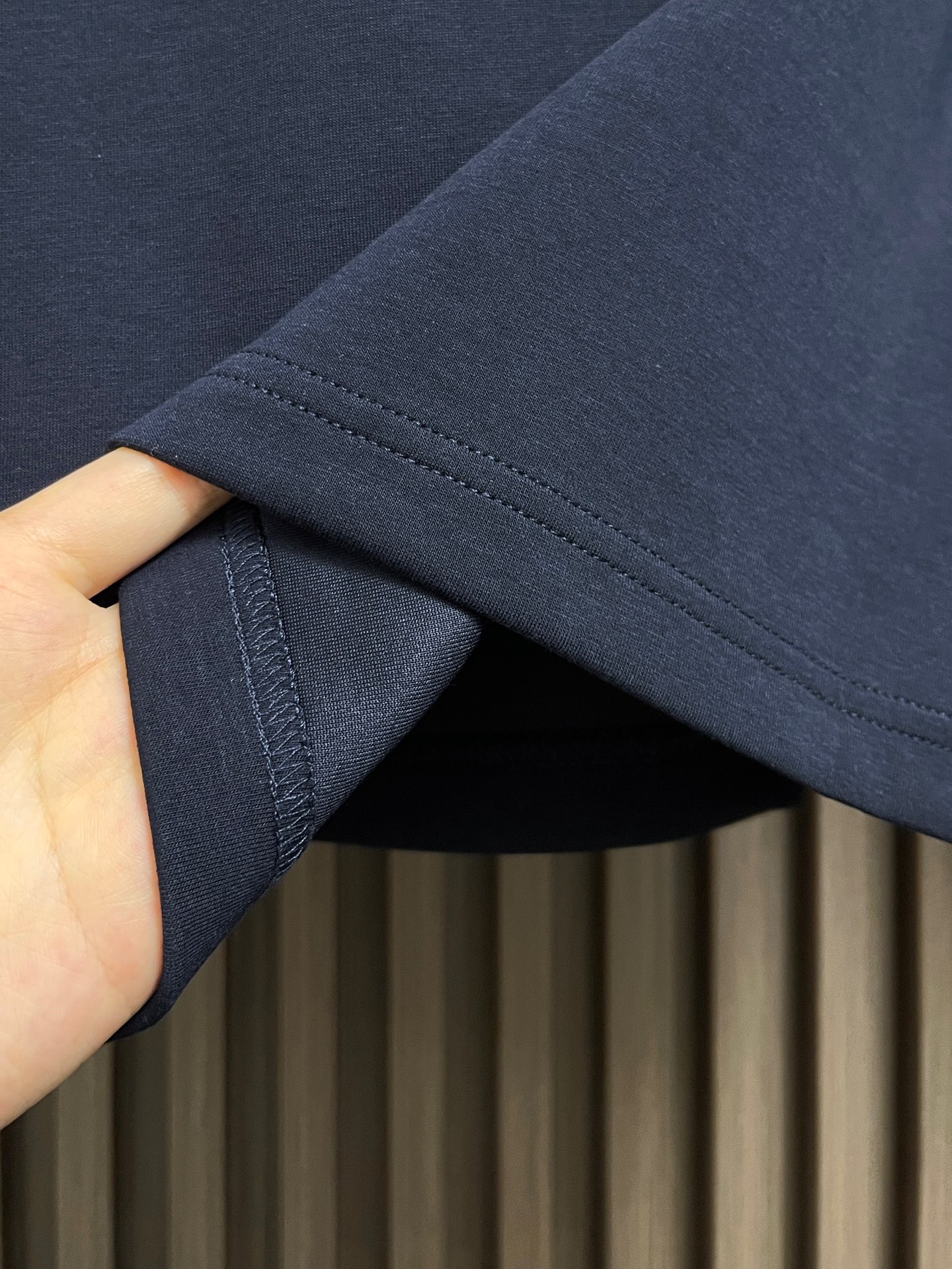 🛒🛒BV 领口V字金属标识刺绣T恤 搭配鲜明vlogo 增添浪漫巧思 定制280克双纱棉面料 定制螺纹 