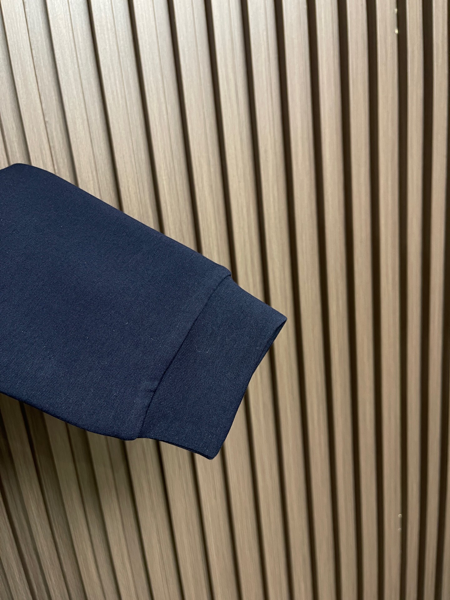 🛒🛒BV 领口V字金属标识刺绣T恤 搭配鲜明vlogo 增添浪漫巧思 定制280克双纱棉面料 定制螺纹 