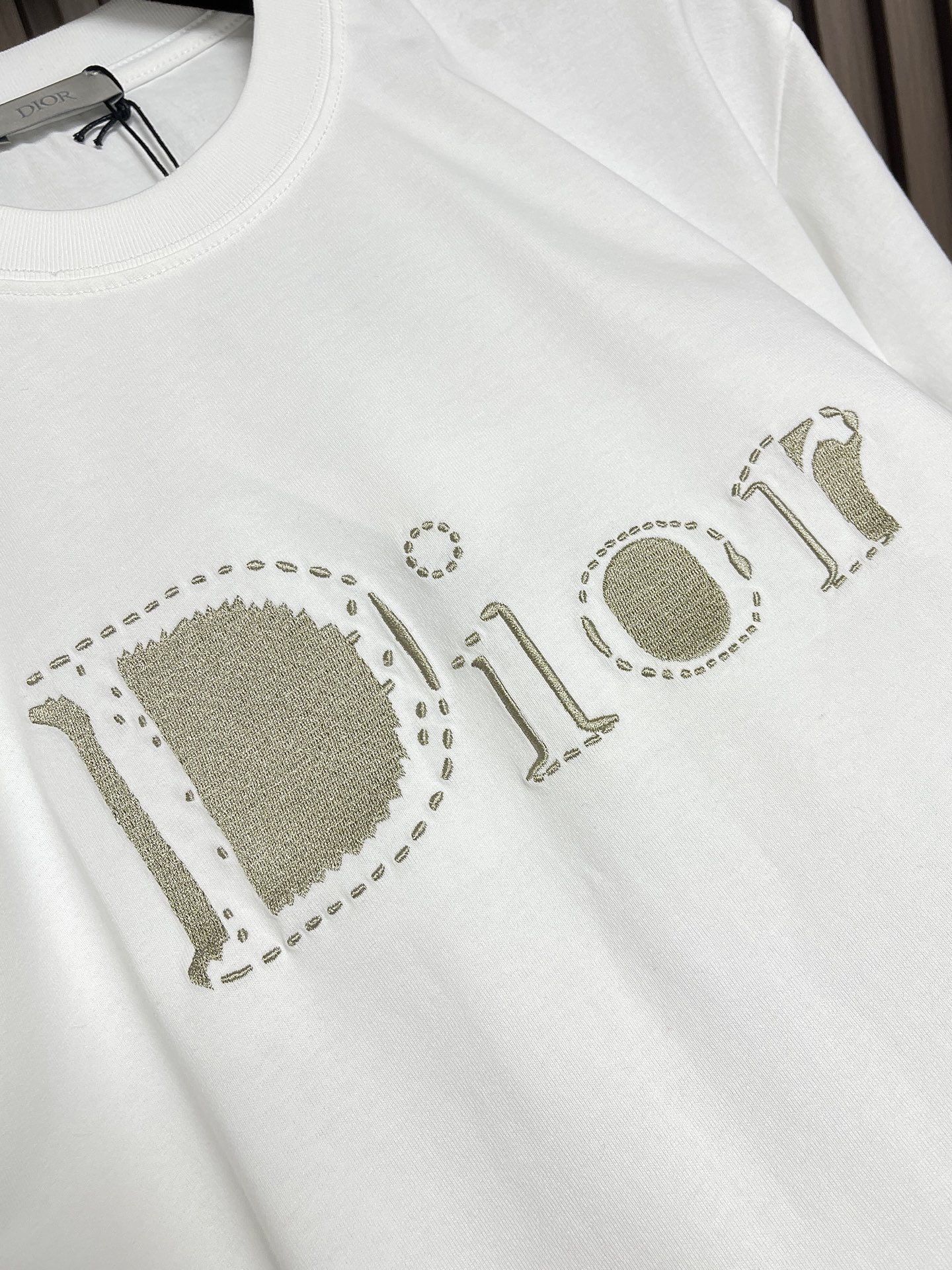 🛒🛒DIOR 字母徽标提花圆领短袖T恤，采用进口丝光精梳棉面料，质地细腻顺滑且带有柔和光泽感，具备极佳的