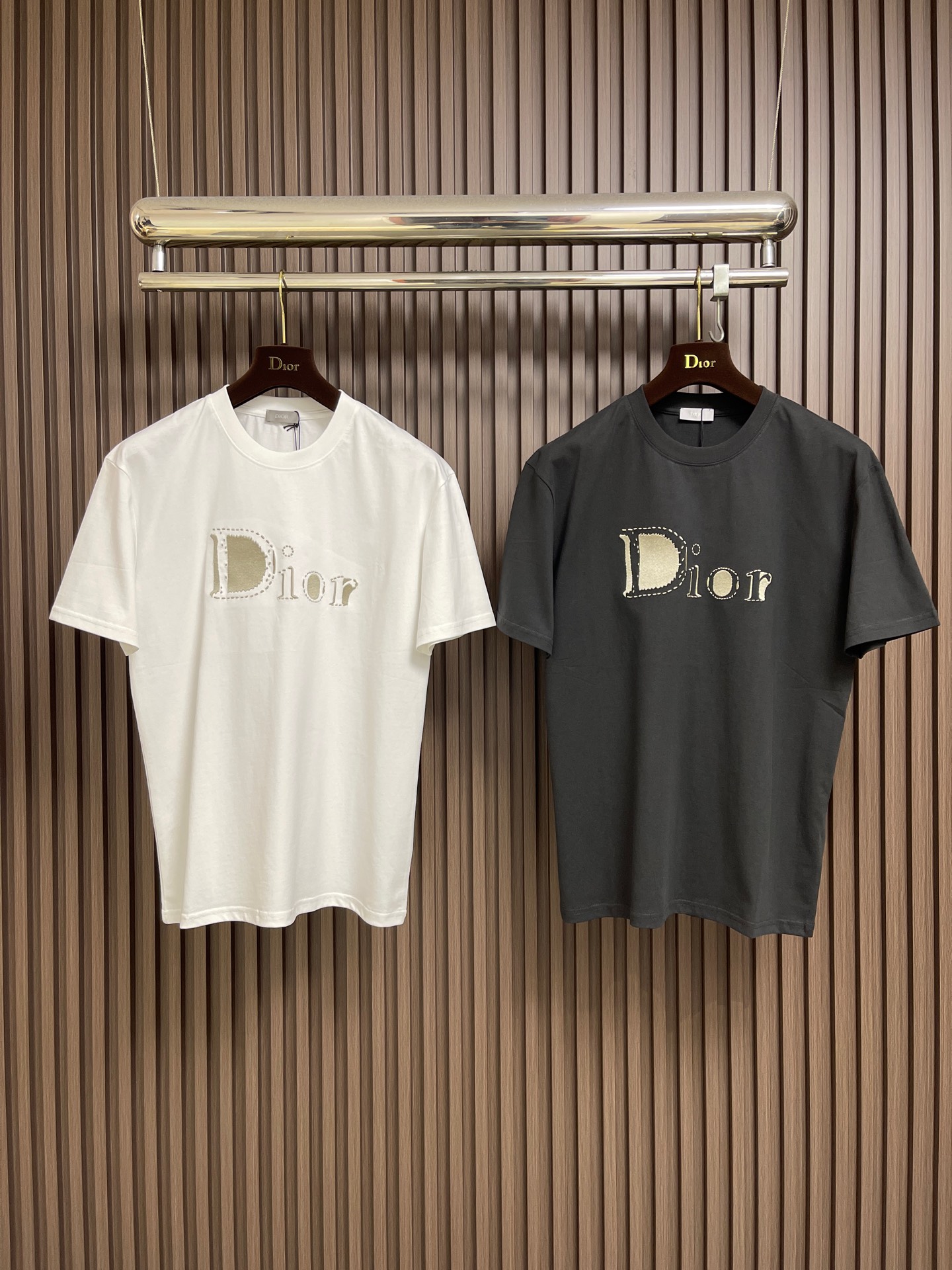 🛒🛒DIOR 字母徽标提花圆领短袖T恤，采用进口丝光精梳棉面料，质地细腻顺滑且带有柔和光泽感，具备极佳的