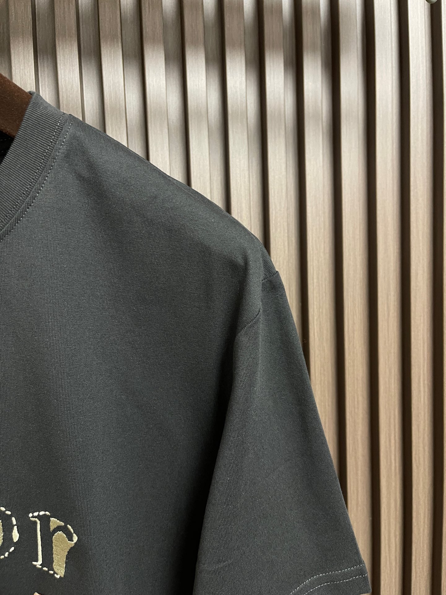 🛒🛒DIOR 字母徽标提花圆领短袖T恤，采用进口丝光精梳棉面料，质地细腻顺滑且带有柔和光泽感，具备极佳的