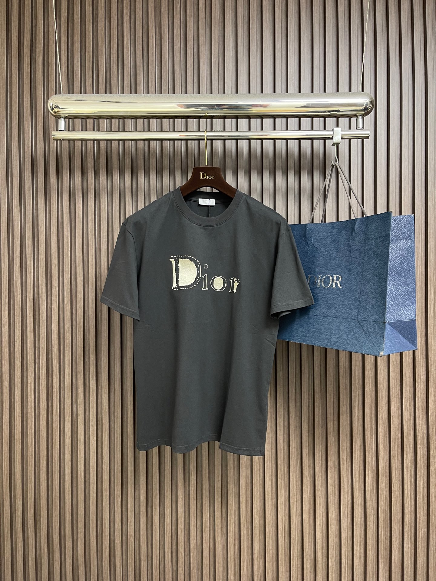 🛒🛒DIOR 字母徽标提花圆领短袖T恤，采用进口丝光精梳棉面料，质地细腻顺滑且带有柔和光泽感，具备极佳的