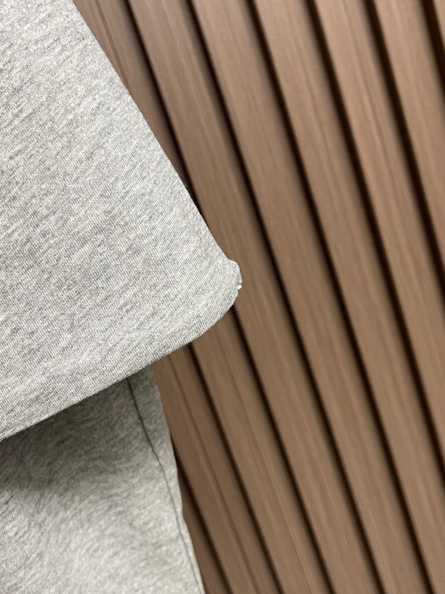 🛒🛒Prada 两面穿短袖T恤，定做32S双纱面料，没有经过特殊处理的天然手感！很多面料都习惯于加硅油增