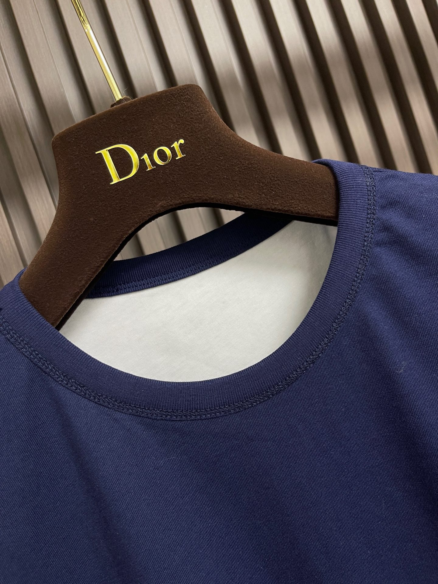 🛒🛒Prada 两面穿短袖T恤，定做32S双纱面料，没有经过特殊处理的天然手感！很多面料都习惯于加硅油增