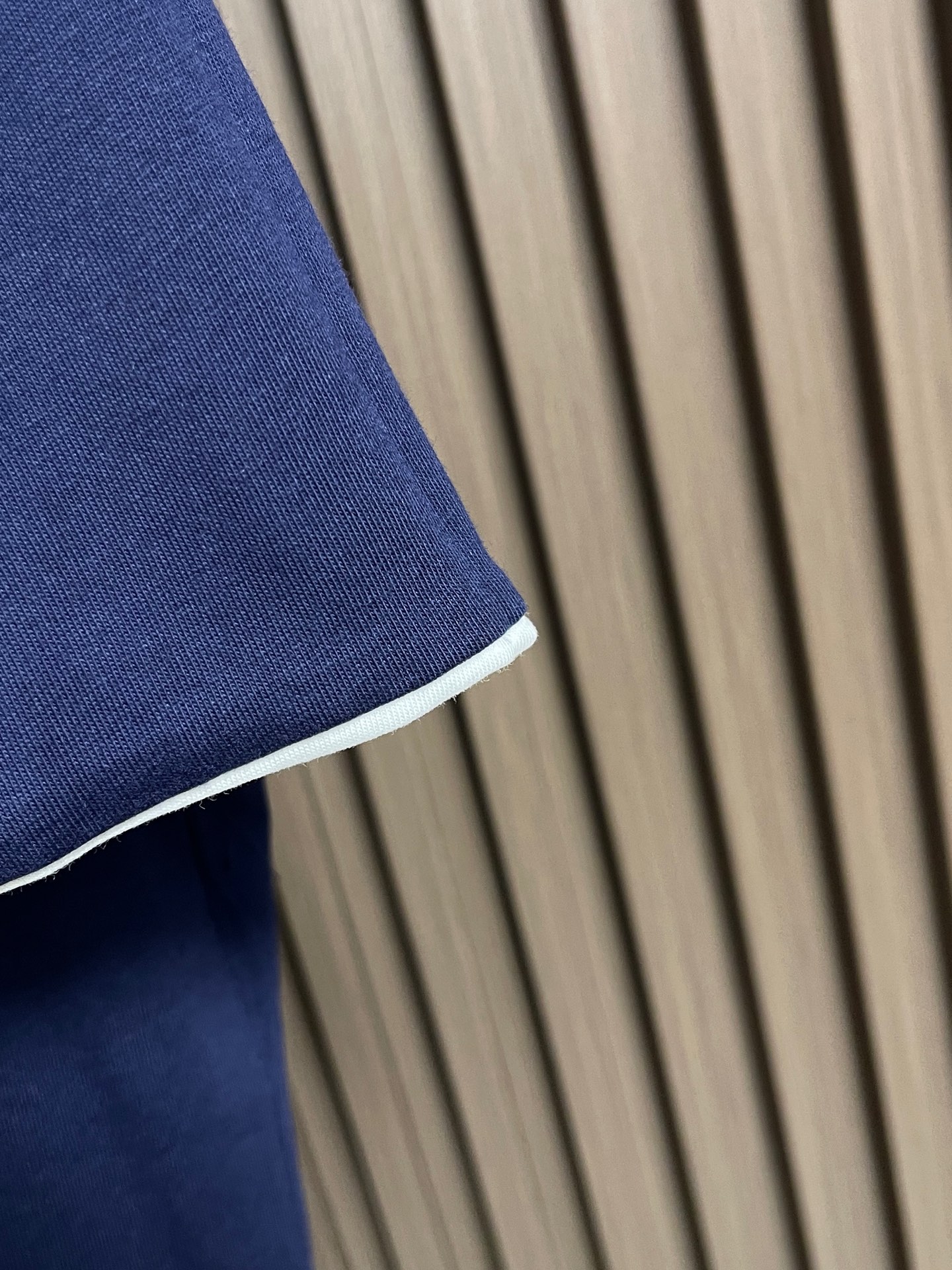 🛒🛒Prada 两面穿短袖T恤，定做32S双纱面料，没有经过特殊处理的天然手感！很多面料都习惯于加硅油增