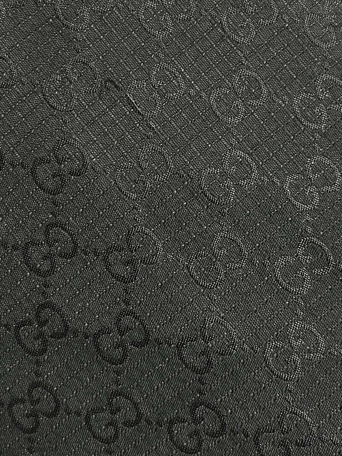 🛒🛒GUCCI 2026SS早春新款格子布拉链夹克，本系列选用多种织物工艺诠释标志性GC元素，呈现丰富视