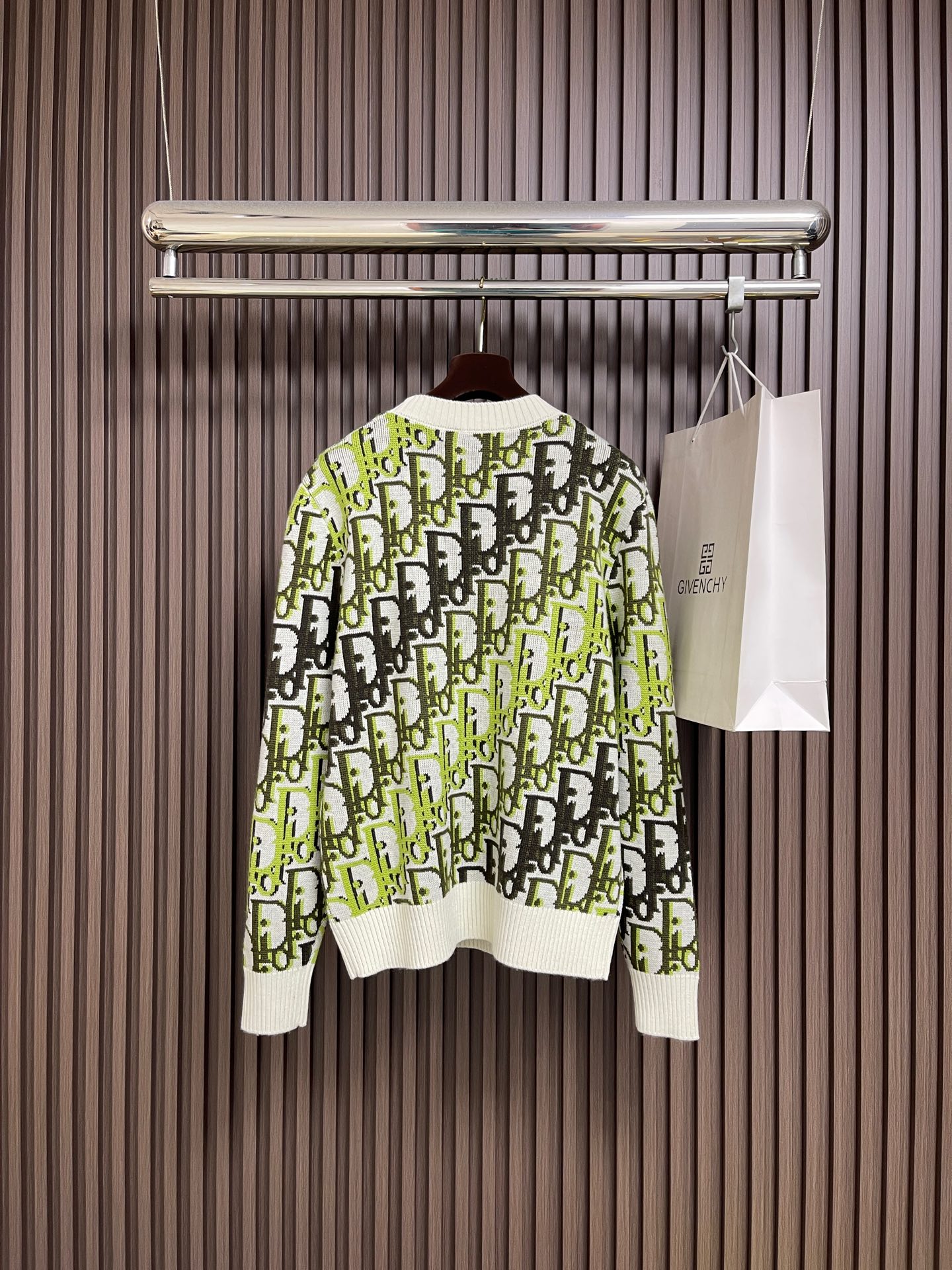 🛒🛒Dior 2026ss新款针织衫，这款针织衫是二零二六春季男装系列新品，突显 Dior 经典的Obl