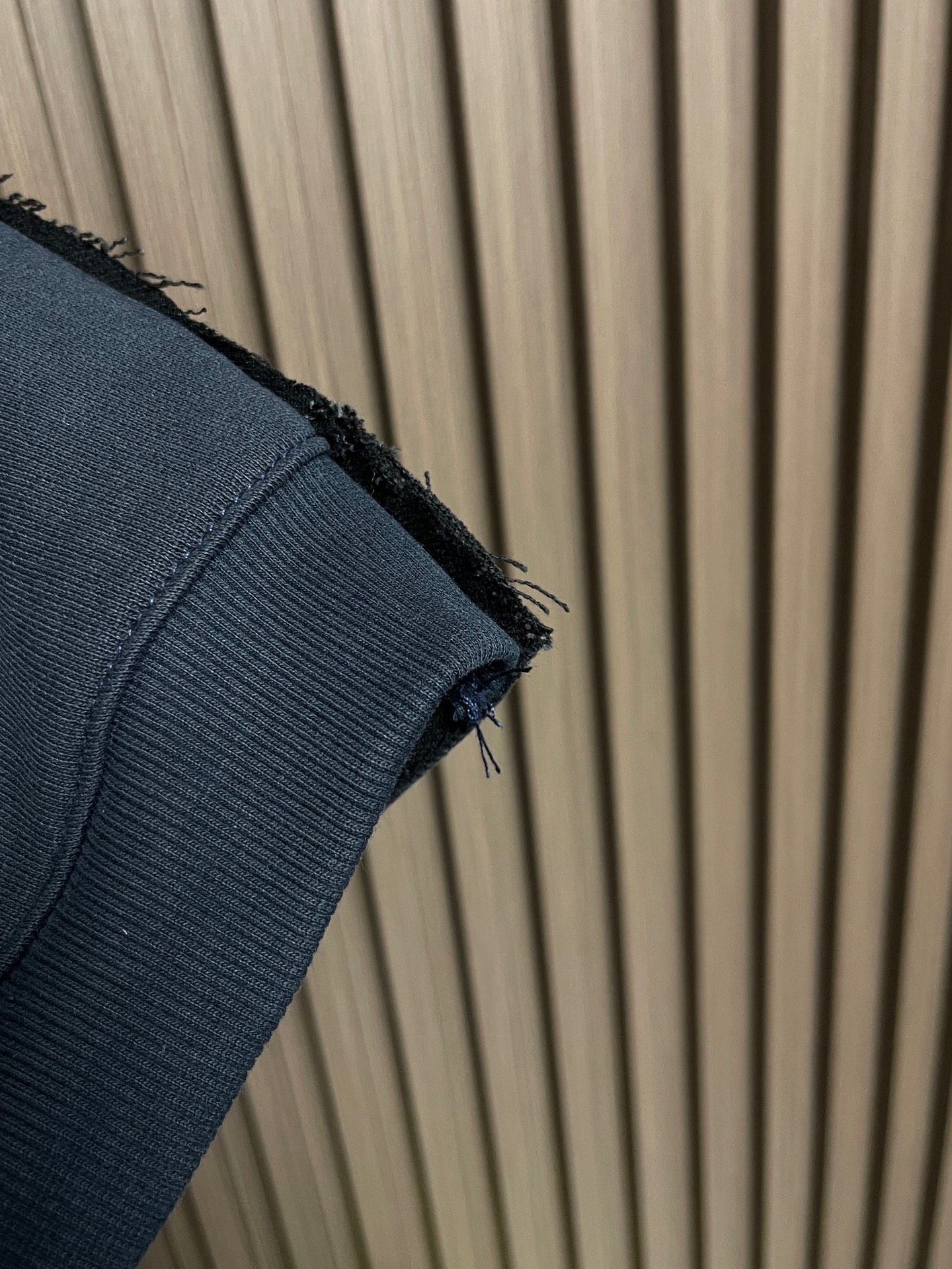 🛒🛒Balenciaga 刺绣连帽牛仔夹克，定制锁纹纯棉牛仔料 以及磨绒卫衣料 质感卓越 温润如棉舒适贴