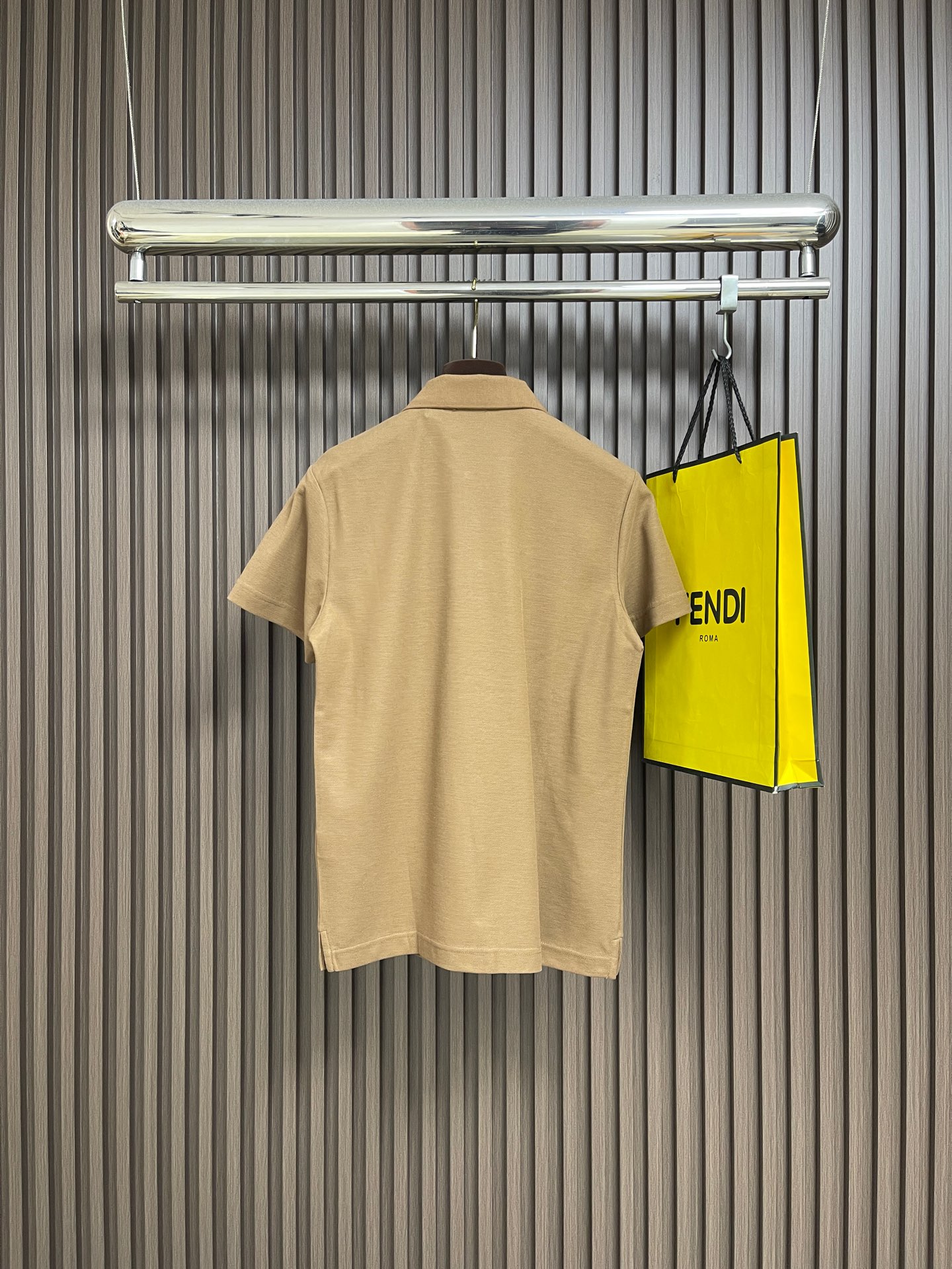 🛒🛒Burberry 2026SS早春新款战马格纹徽章短袖Polo马球衫，男女上衣，棉质 Polo衫，呈