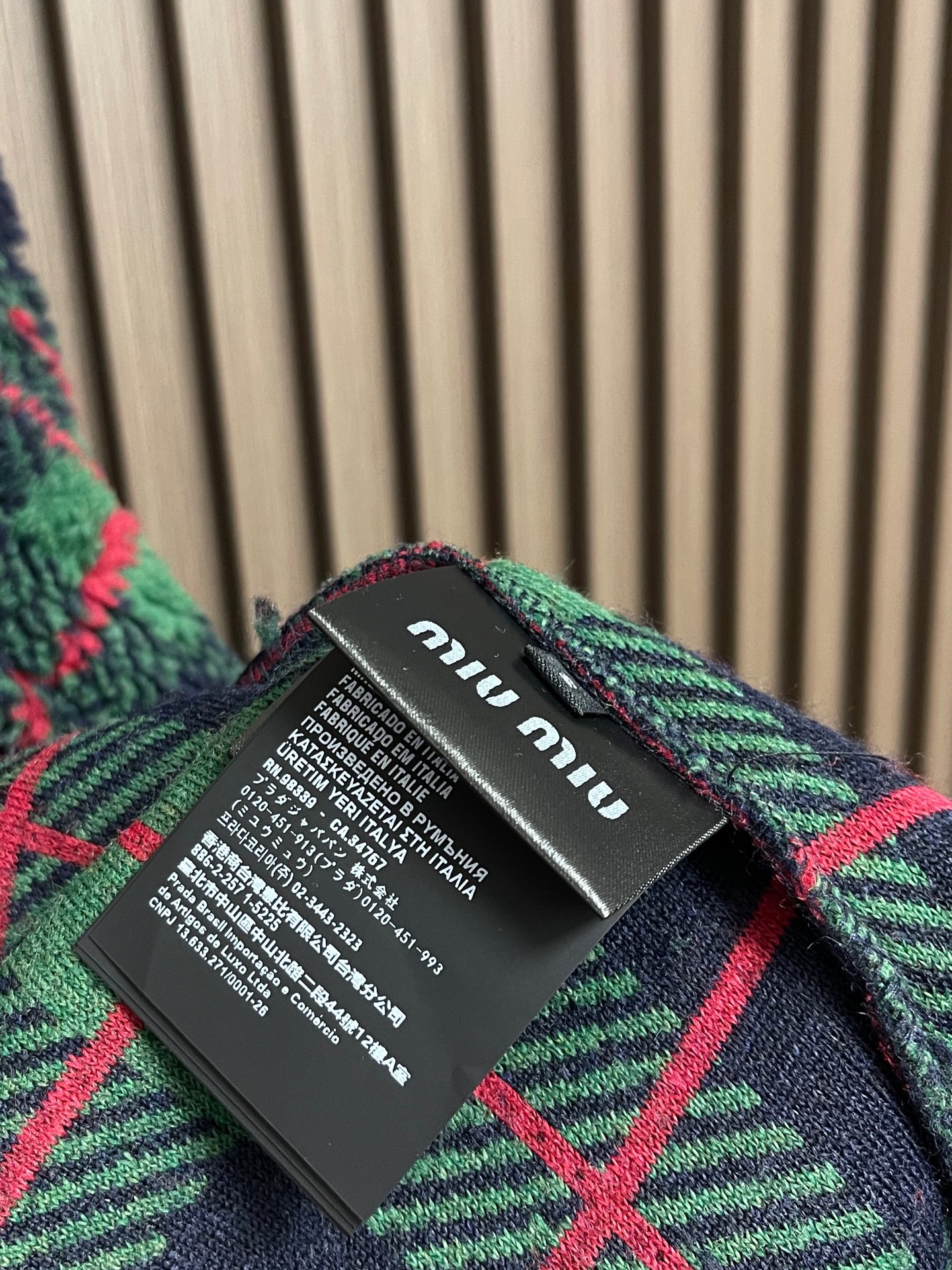 🛒🛒miumiu 2026SS 羊羔绒格子刺绣拉链夹克外套 面料原版定织定染，100%还原。内衬口袋布采