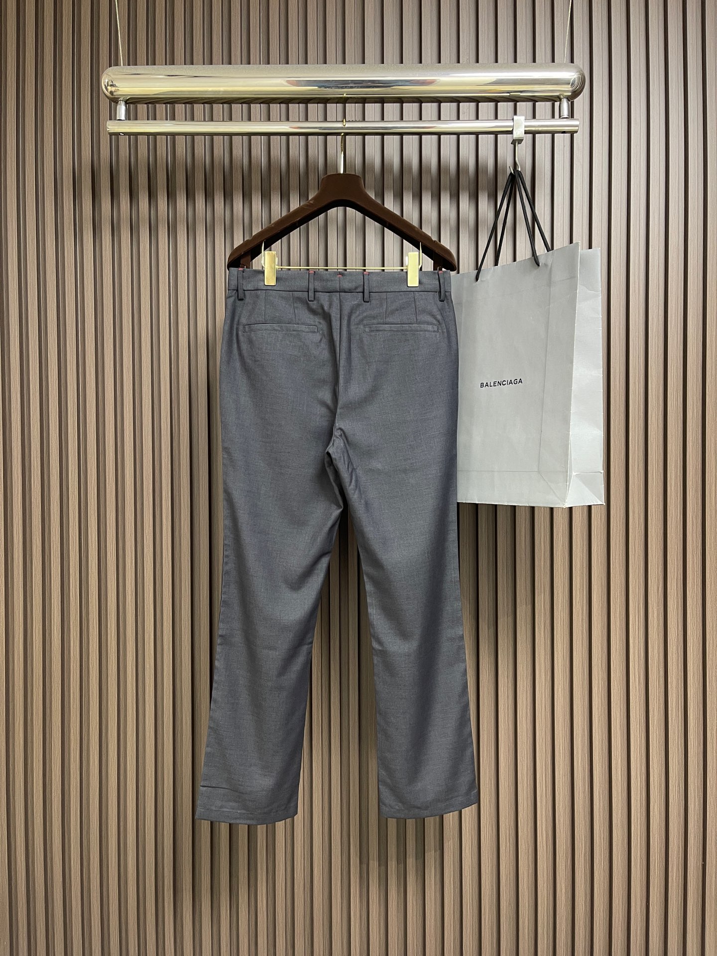 🛒🛒Kiton 复古休闲西裤！男士最新订单配置各方面的细节感完美混纺涤纶初面料，男装必入单品！以高端出色