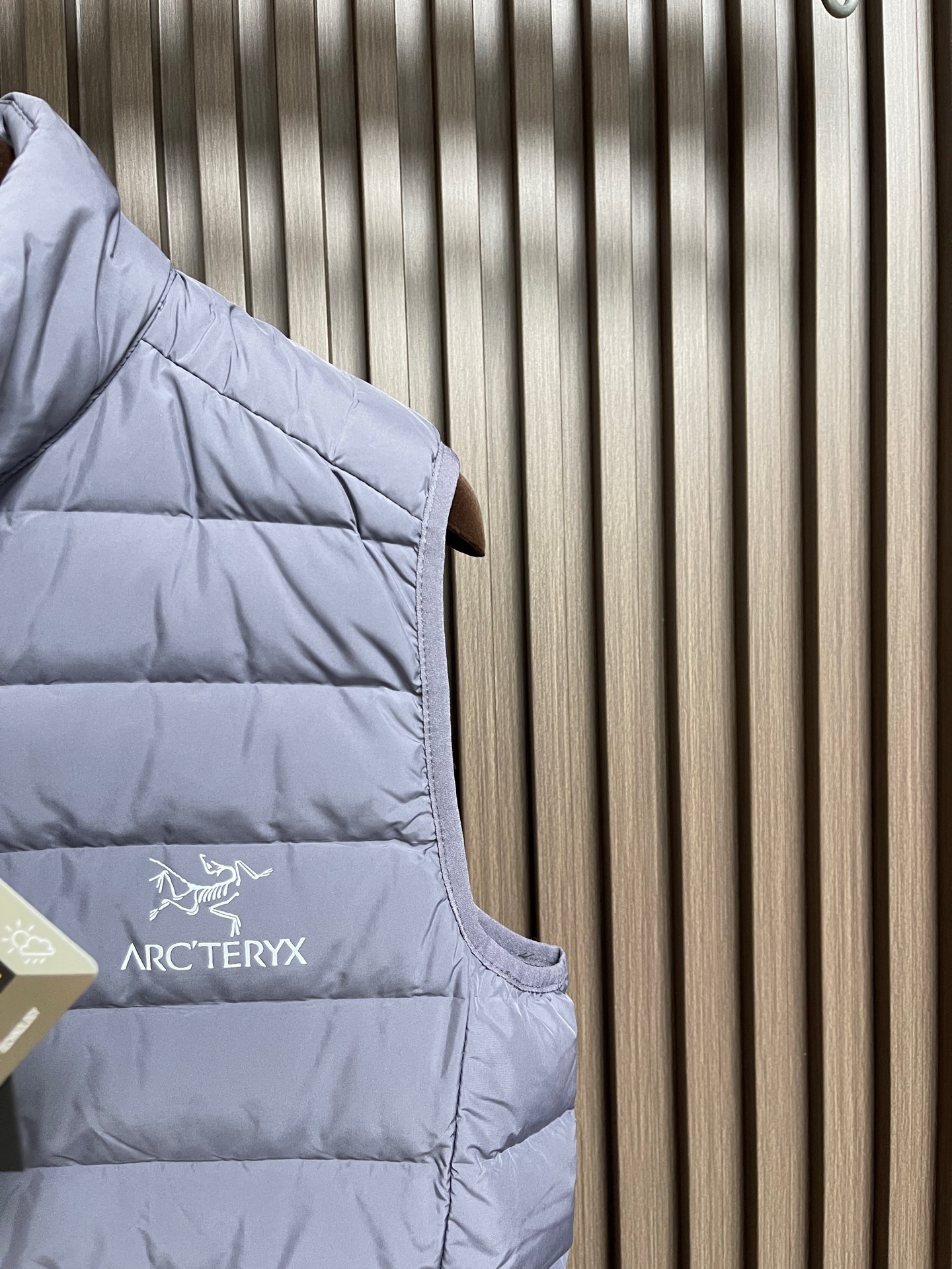🛒🛒arcteryx 始祖鸟秋冬羽绒立领情侣马甲，日常休闲 随意搭配 都是无可挑剔，送人自留！都非常有面