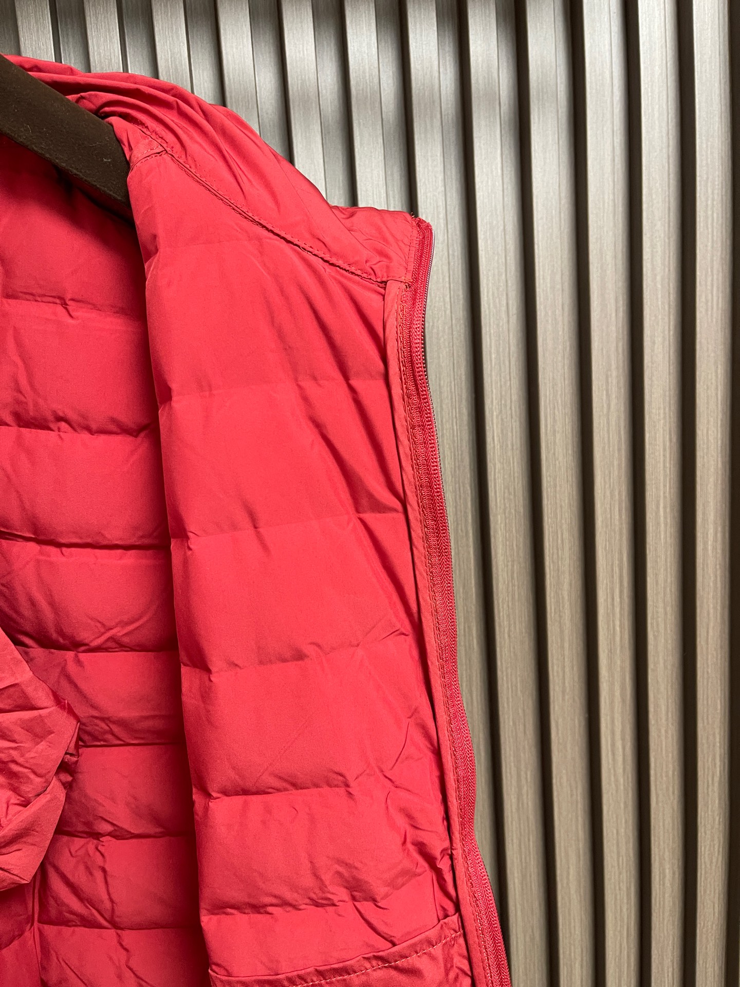 🛒🛒arcteryx 始祖鸟秋冬羽绒立领情侣马甲，日常休闲 随意搭配 都是无可挑剔，送人自留！都非常有面