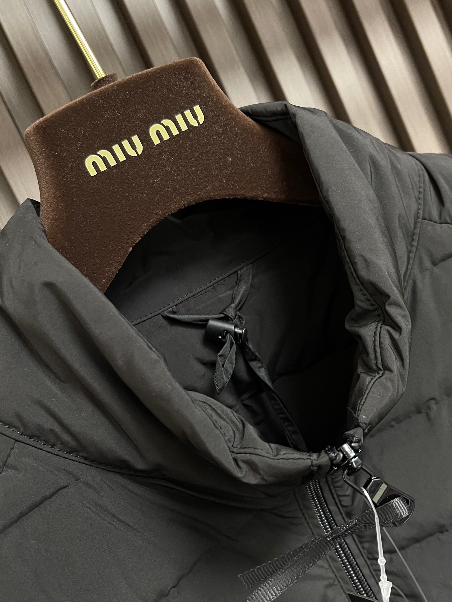 🛒🛒arcteryx 始祖鸟秋冬羽绒立领情侣马甲，日常休闲 随意搭配 都是无可挑剔，送人自留！都非常有面
