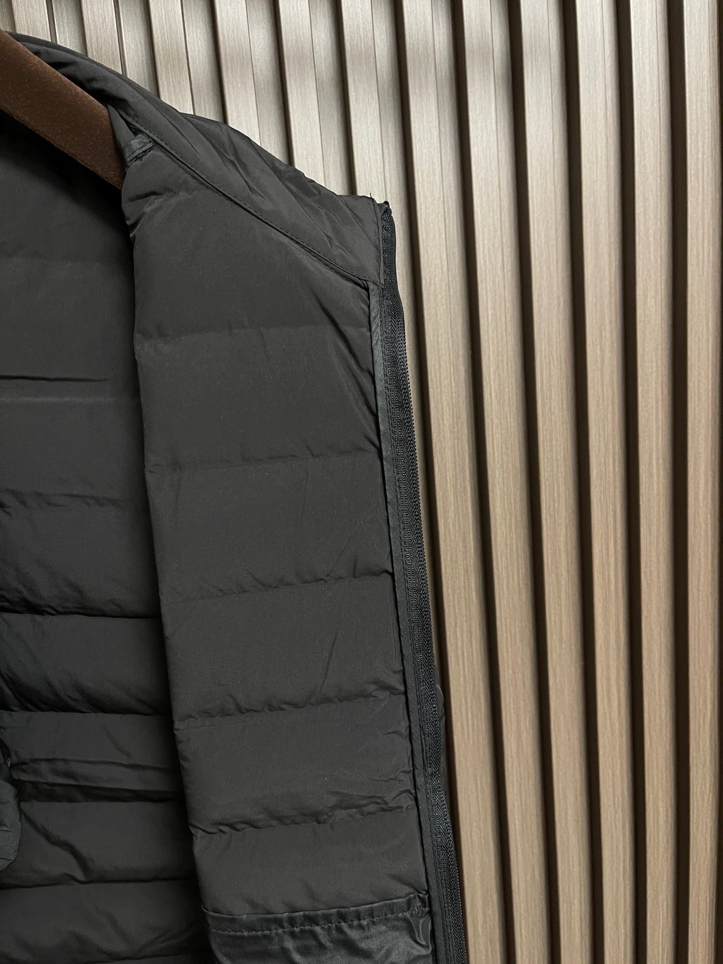 🛒🛒arcteryx 始祖鸟秋冬羽绒立领情侣马甲，日常休闲 随意搭配 都是无可挑剔，送人自留！都非常有面