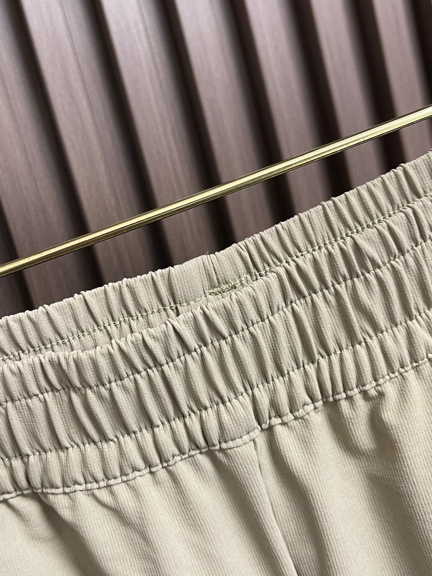 🛒🛒ARCTERYX 始祖鸟户外防风透气春夏男士软壳裤！无缝设计，高热度鸟家户外机能风3D立体修身裁剪，