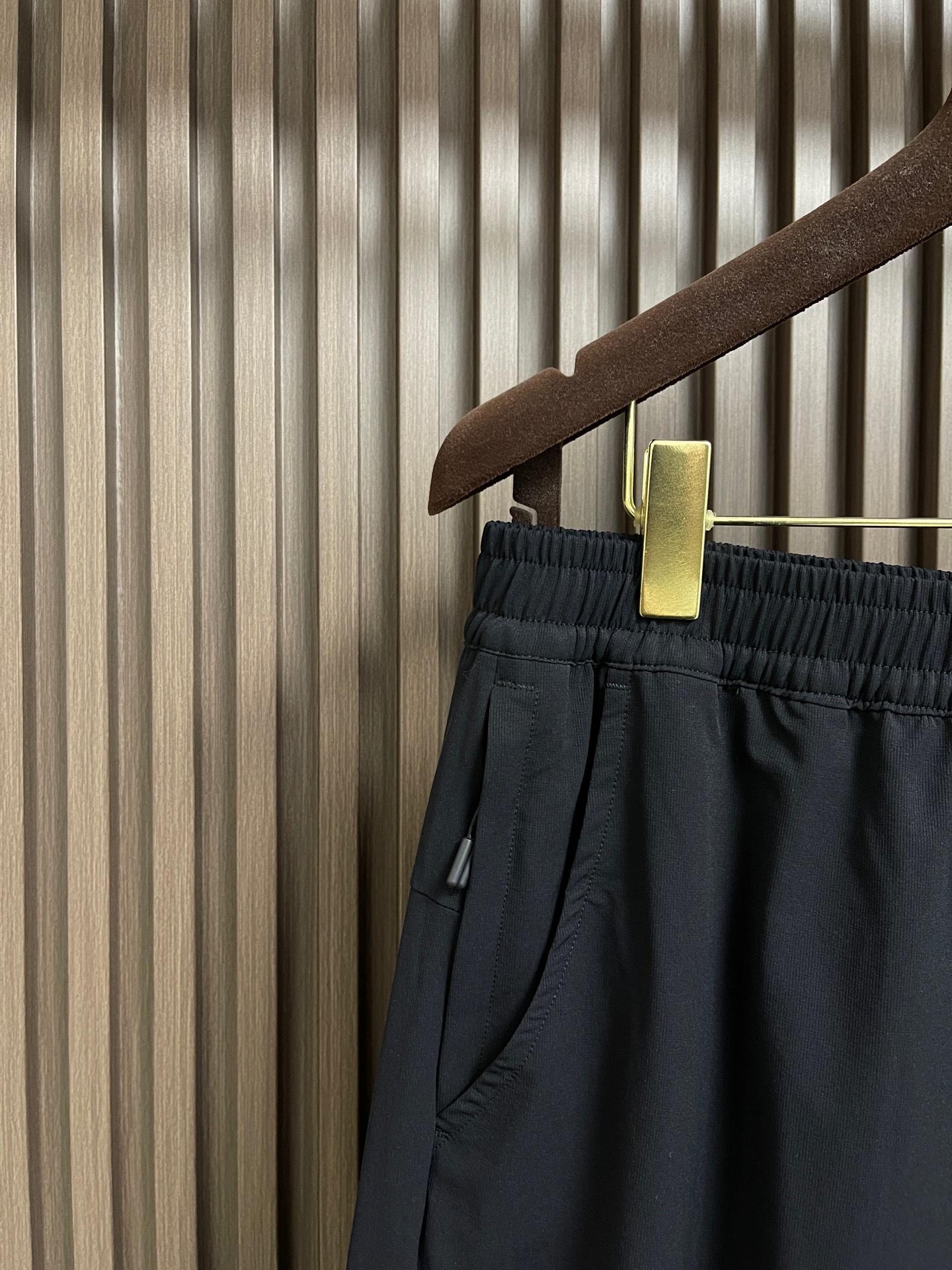 🛒🛒ARCTERYX 始祖鸟户外防风透气春夏男士软壳裤！无缝设计，高热度鸟家户外机能风3D立体修身裁剪，