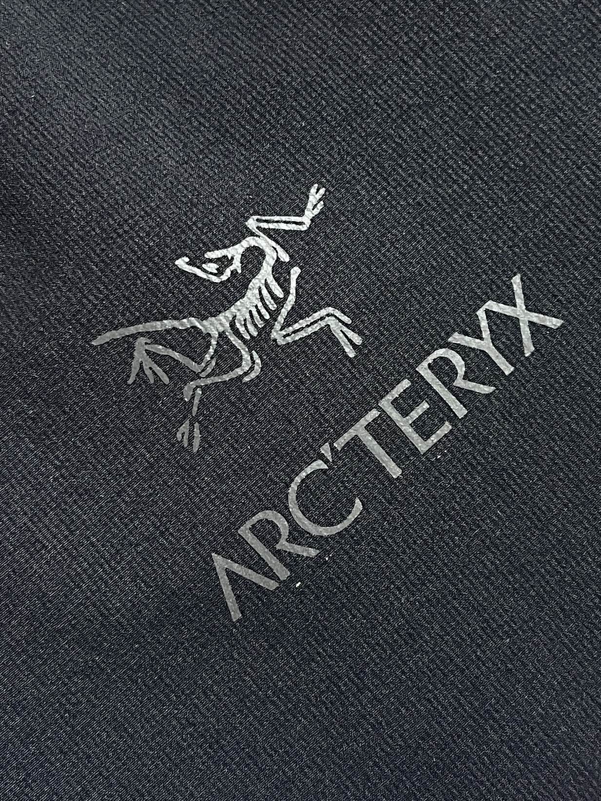 🛒🛒ARCTERYX 始祖鸟户外防风透气春夏男士软壳裤！无缝设计，高热度鸟家户外机能风3D立体修身裁剪，
