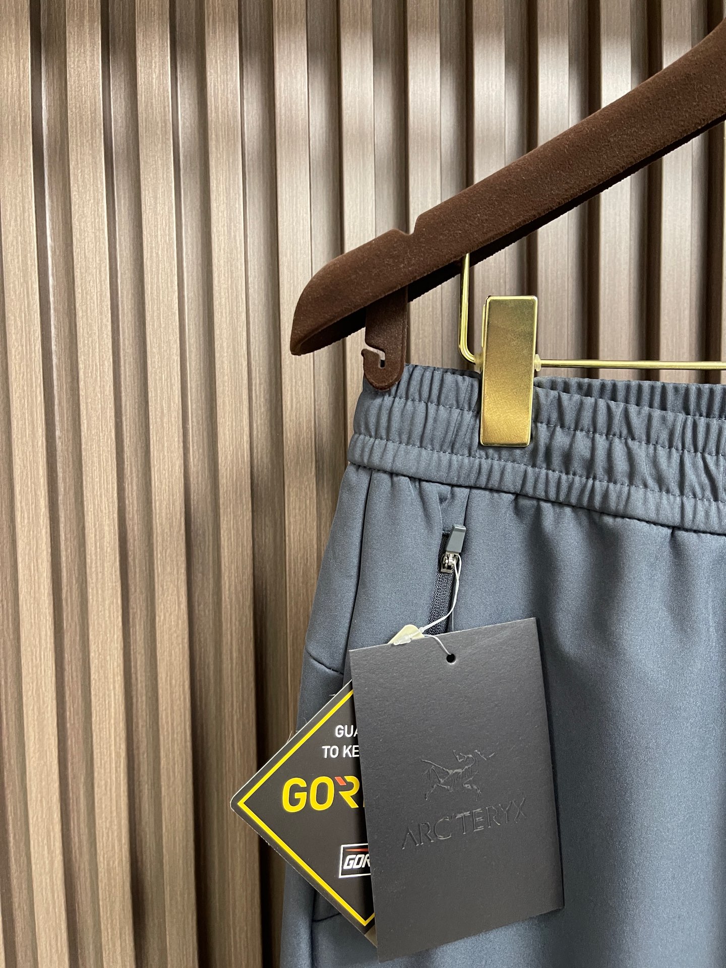 🛒🛒ARC’TERYX 始祖鸟户外休闲通勤机能裤它是可以被定义为一条‘皮肤裤’，防晒抗撕裂，整条裤子包括